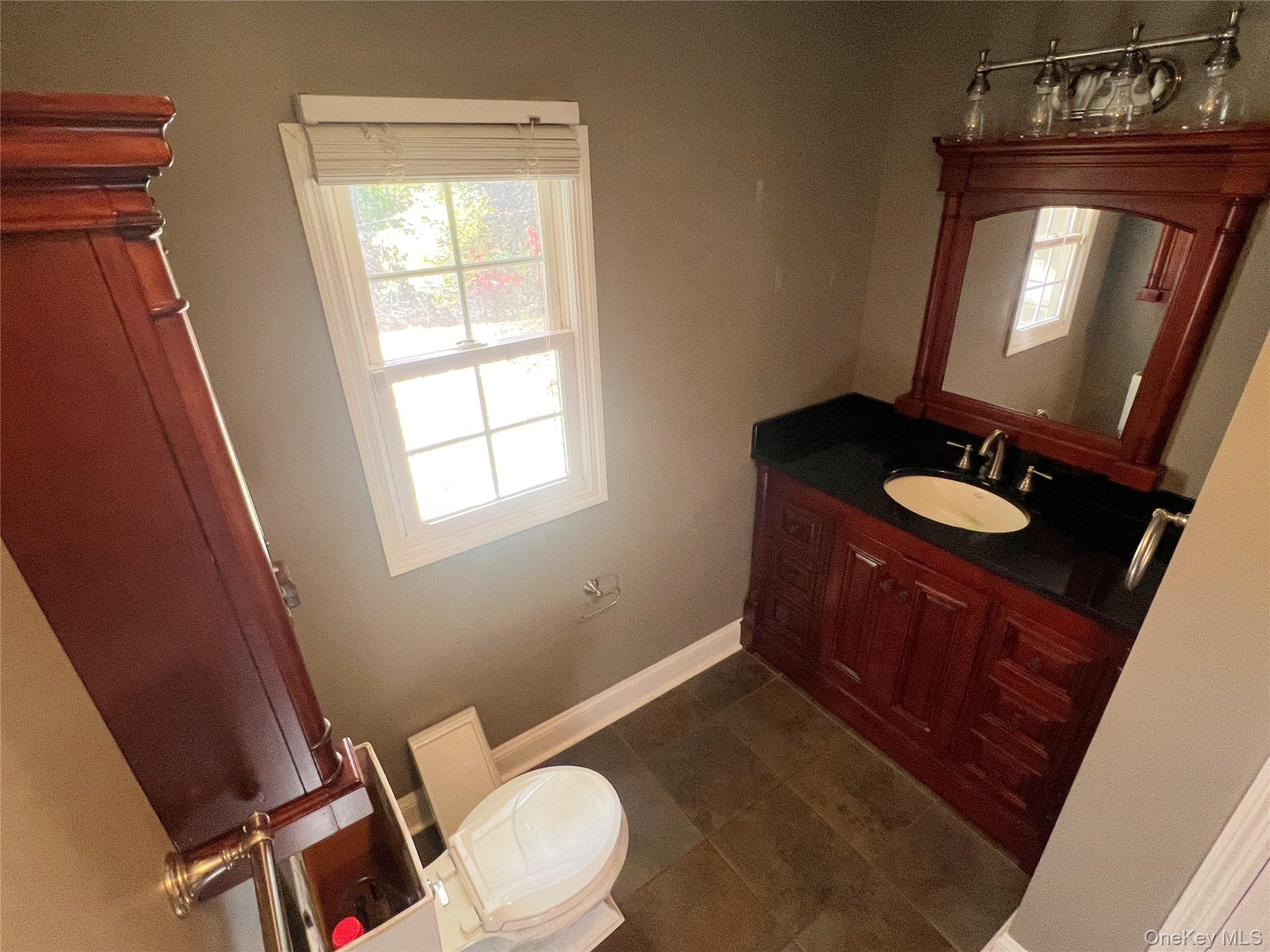 #10 photo, 18 Chestnut Lane, Newburgh , NY 12550