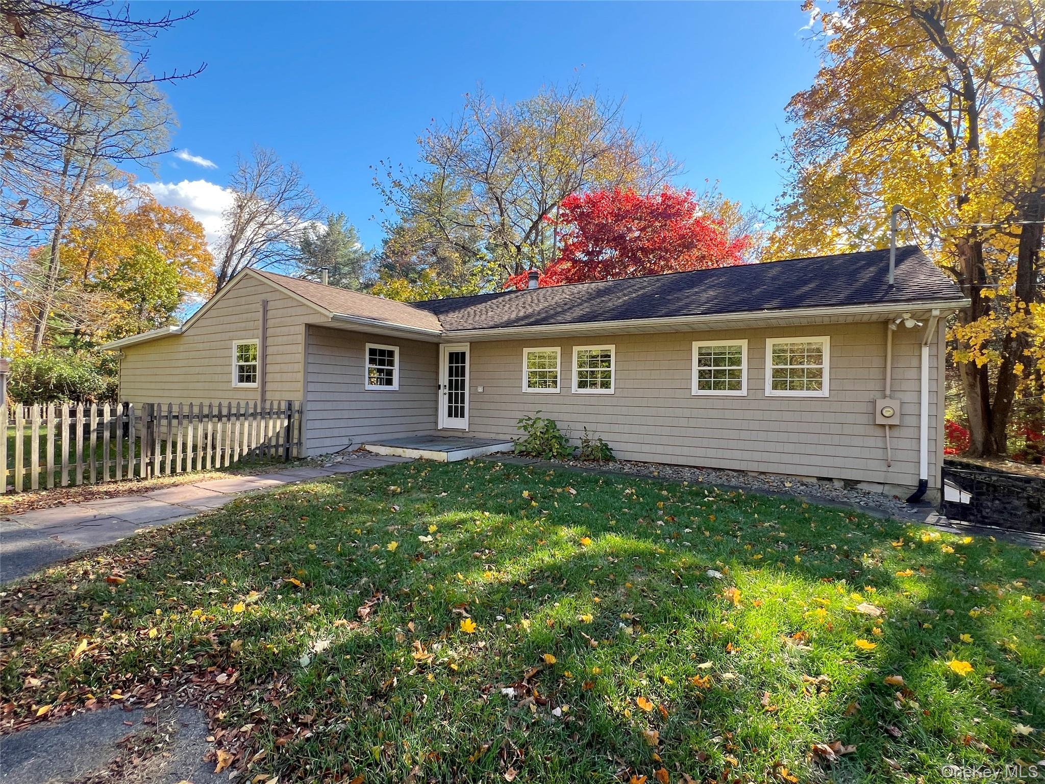 #2 photo, 18 Chestnut Lane, Newburgh , NY 12550