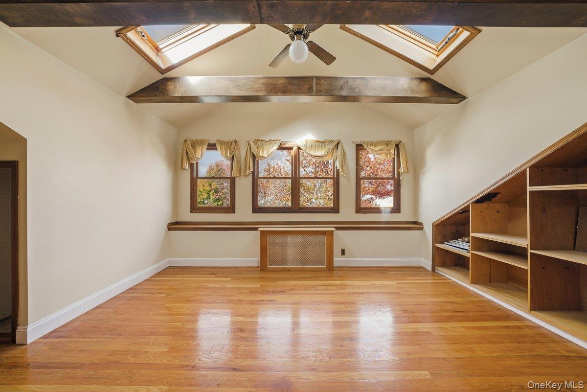 #2 photo, 65 East 233rd Street, Bronx , NY 10470