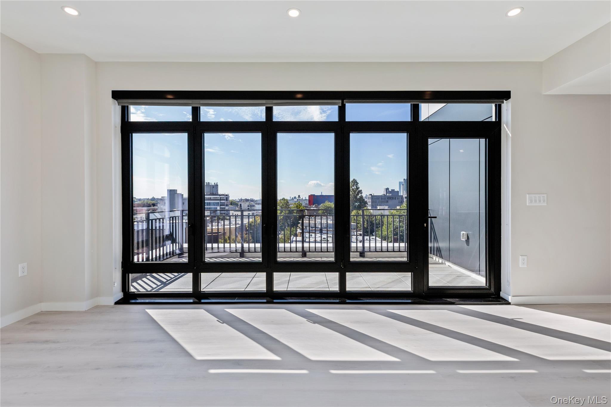 #2 photo, 37-18 Broadway, Astoria , NY 11103