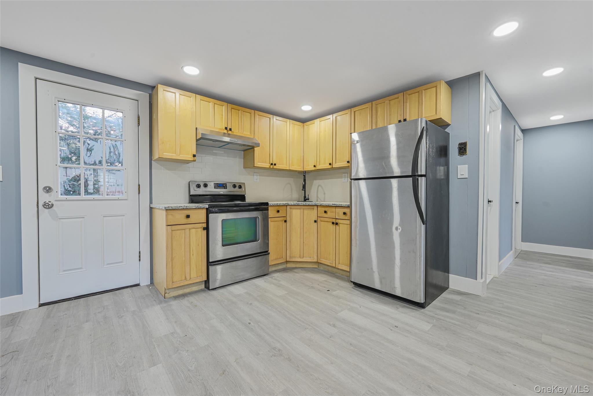 #13 photo, 398 Glen Drive, Shirley , NY 11967