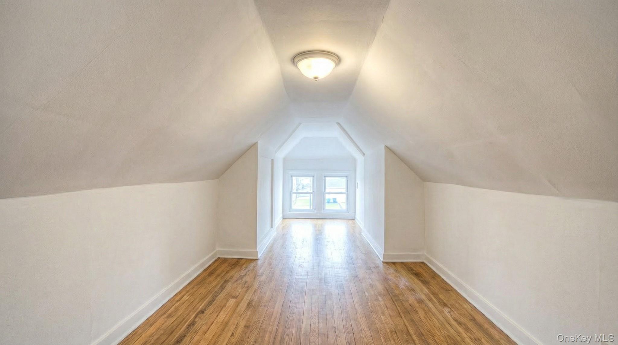 #14 photo, 88-44 202nd Street, קווינס Hollis , NY 11423