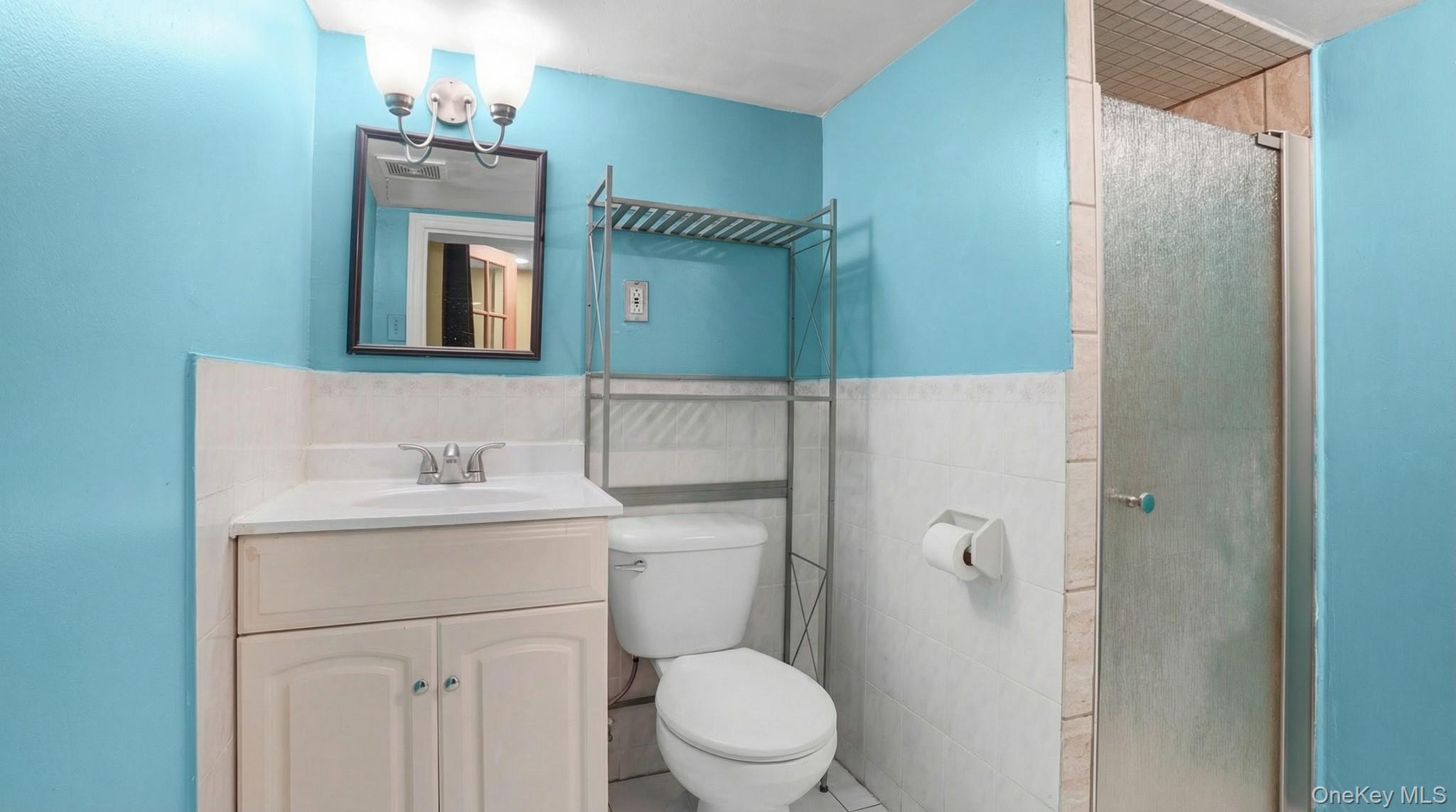 #17 photo, 88-44 202nd Street, קווינס Hollis , NY 11423