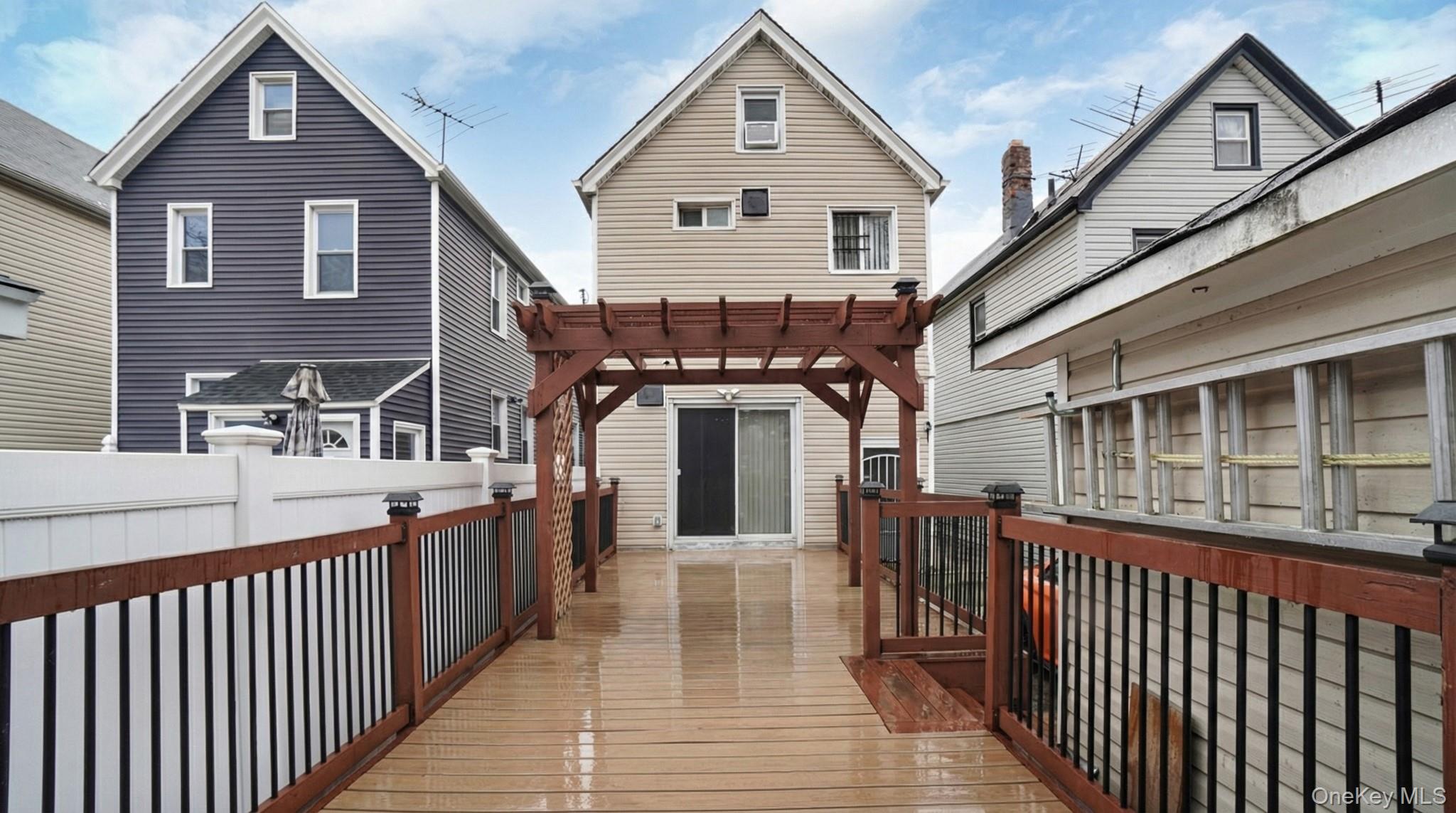 #20 photo, 88-44 202nd Street, קווינס Hollis , NY 11423