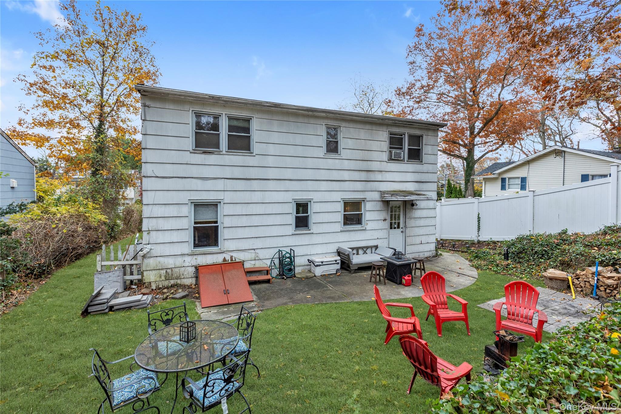 #18 photo, 263 Melville Road, Huntington , NY 11746