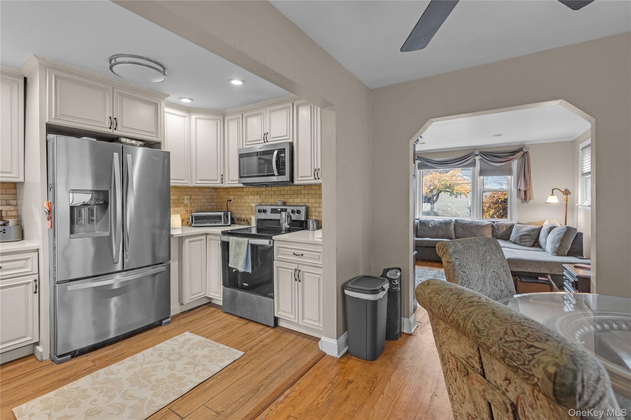 #8 photo, 263 Melville Road, Huntington , NY 11746