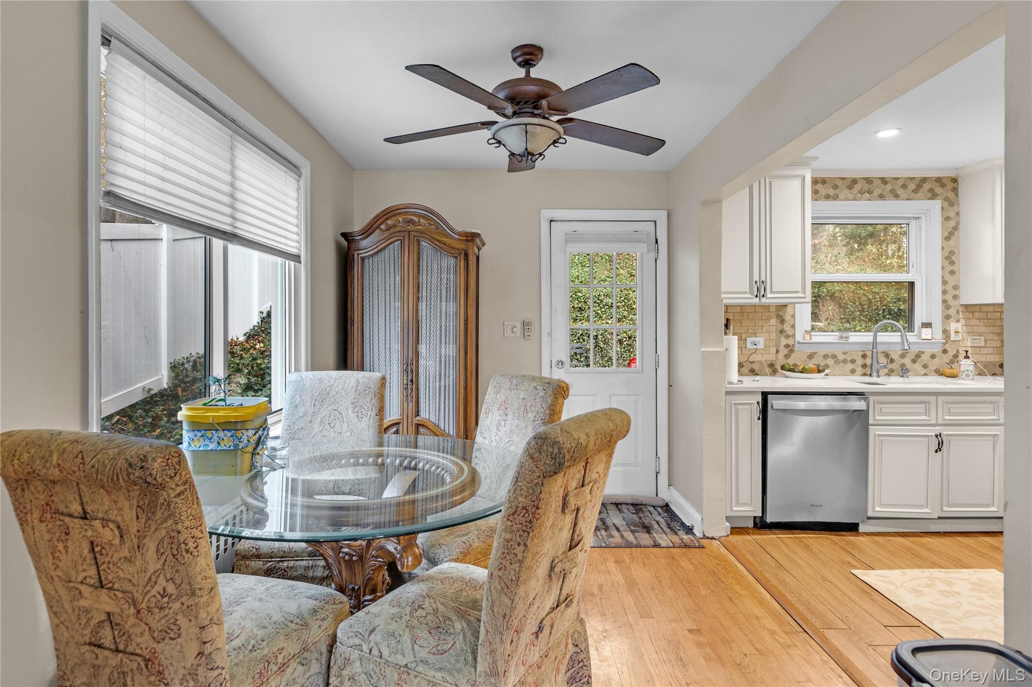 #9 photo, 263 Melville Road, Huntington , NY 11746