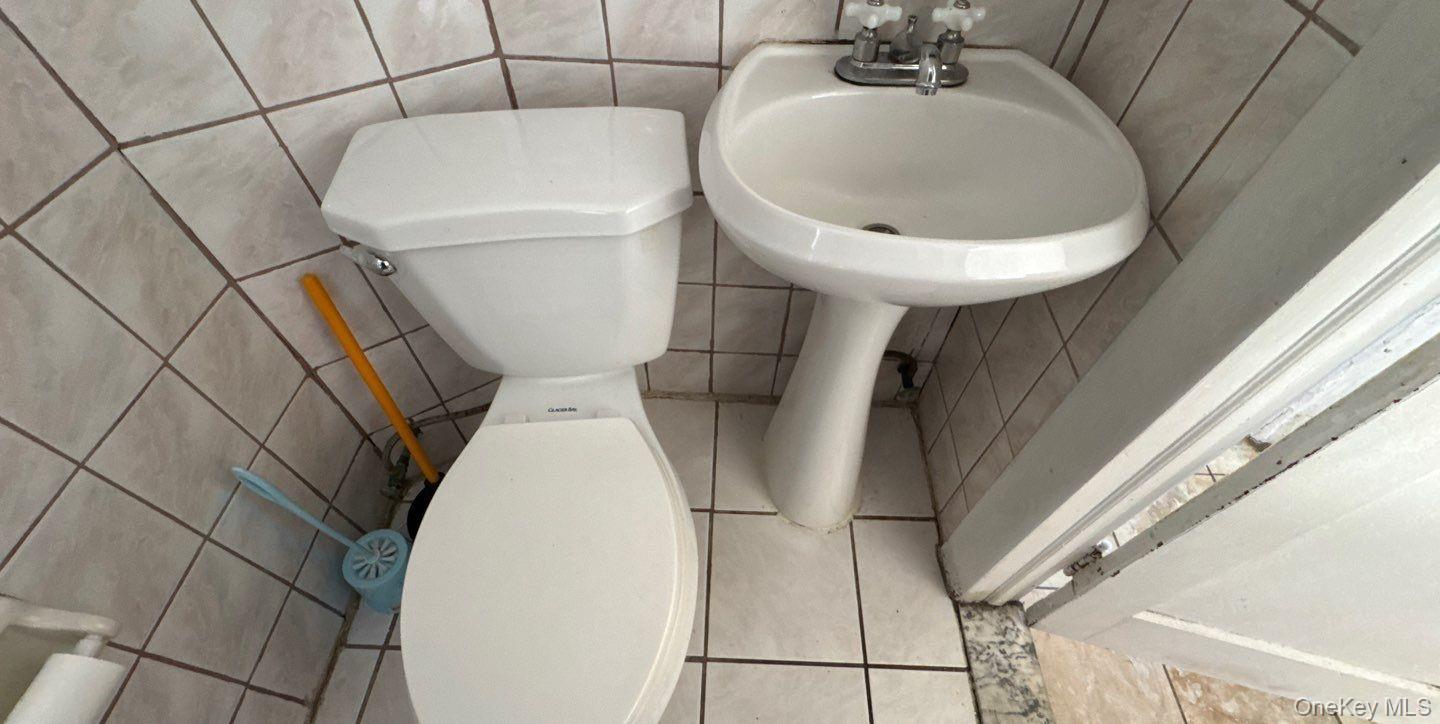 #7 photo, 393 Montauk Avenue, Brooklyn , NY 11208