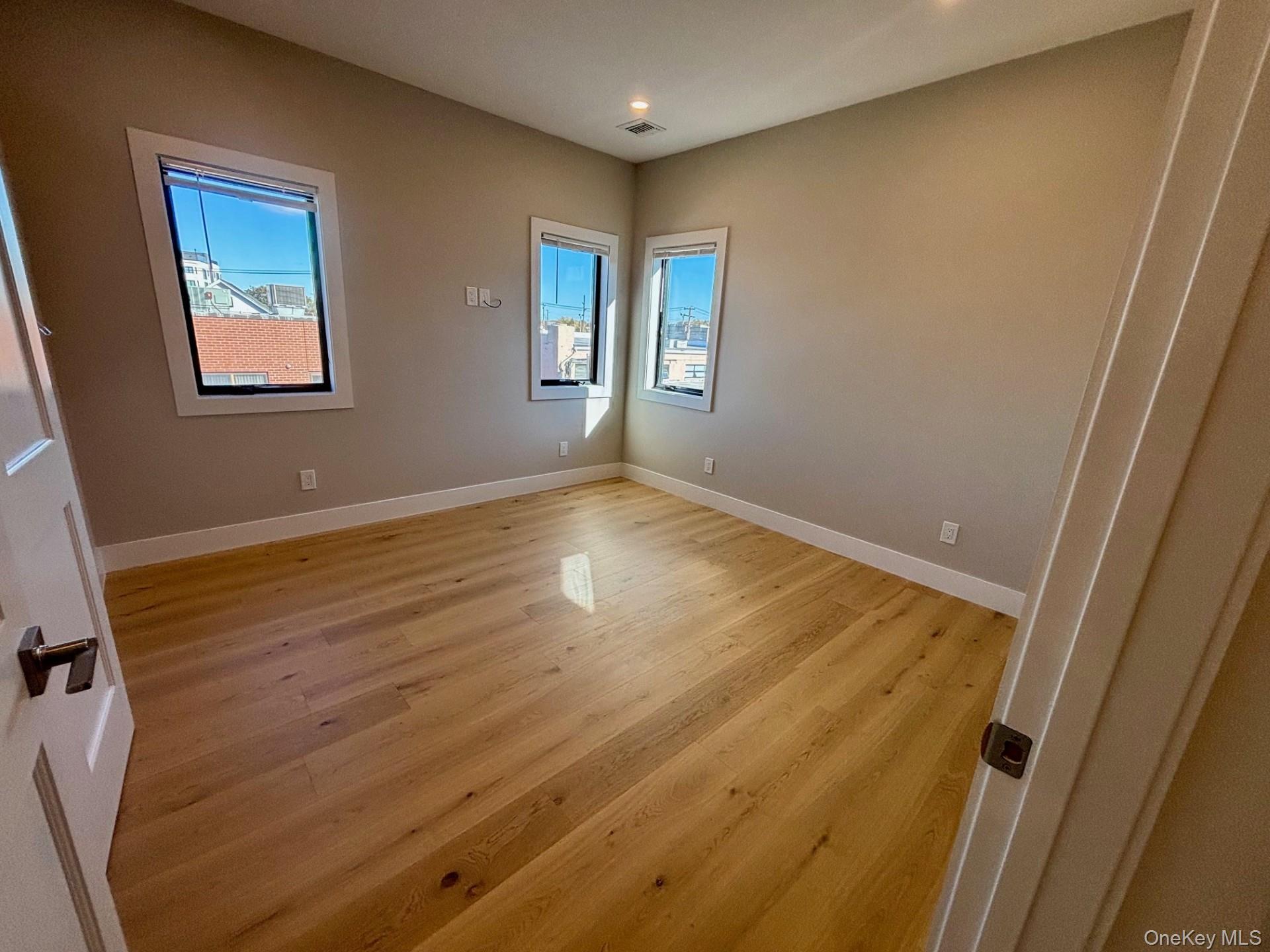 #11 photo, 159 Harrison Avenue, Mineola , NY 11501