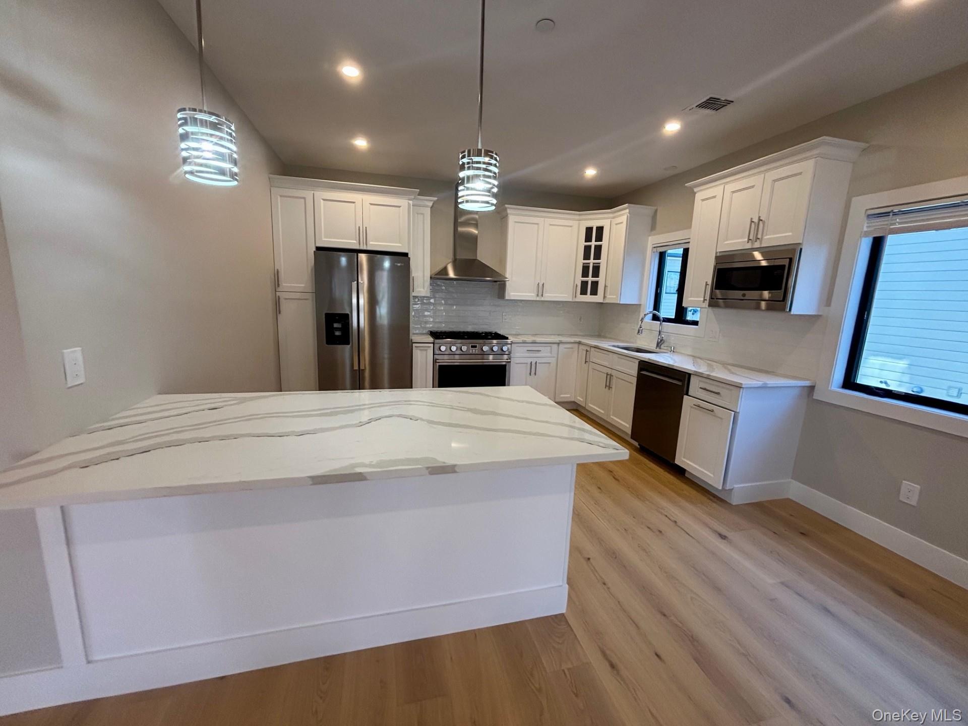 #3 photo, 159 Harrison Avenue, Mineola , NY 11501