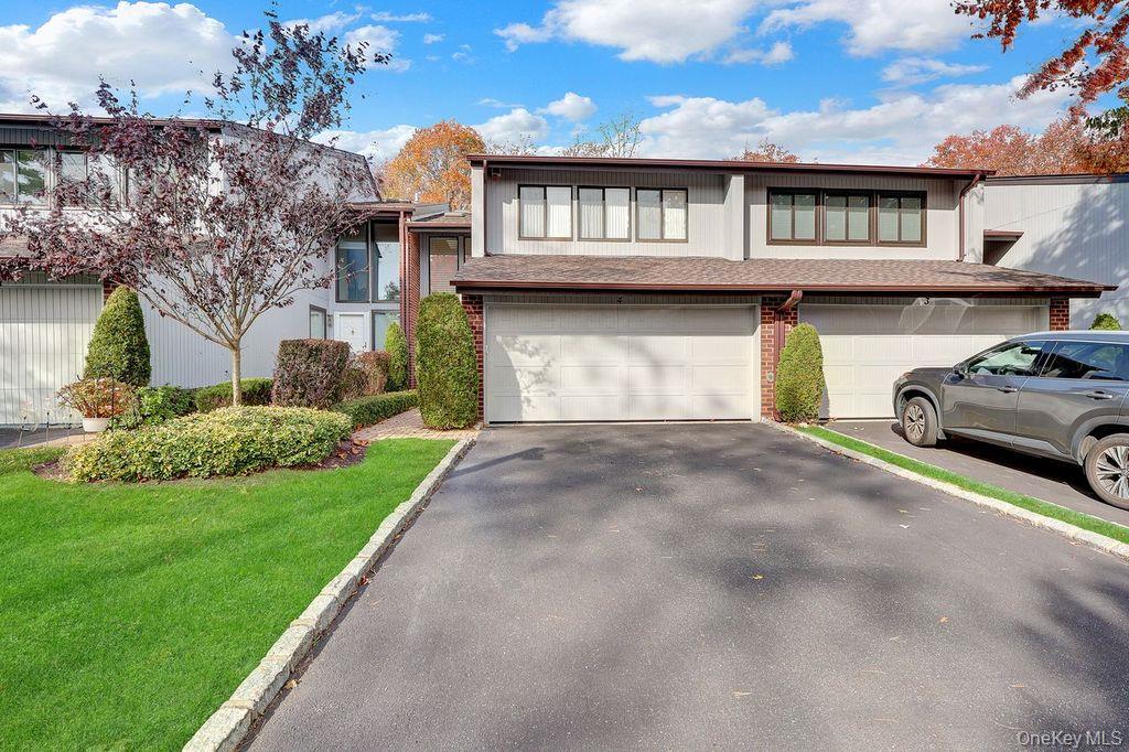 #1 photo, 4 Club Drive, Jericho , NY 11753