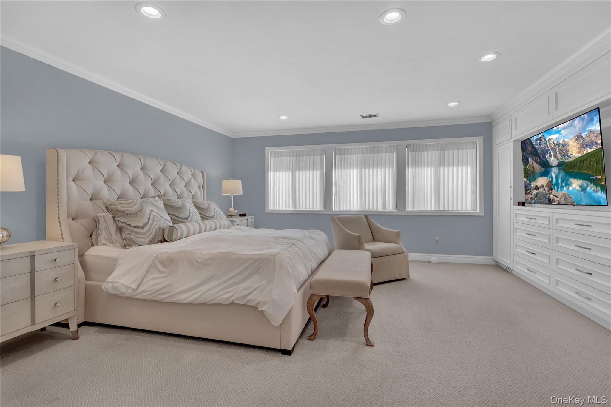 #15 photo, 4 Club Drive, Jericho , NY 11753