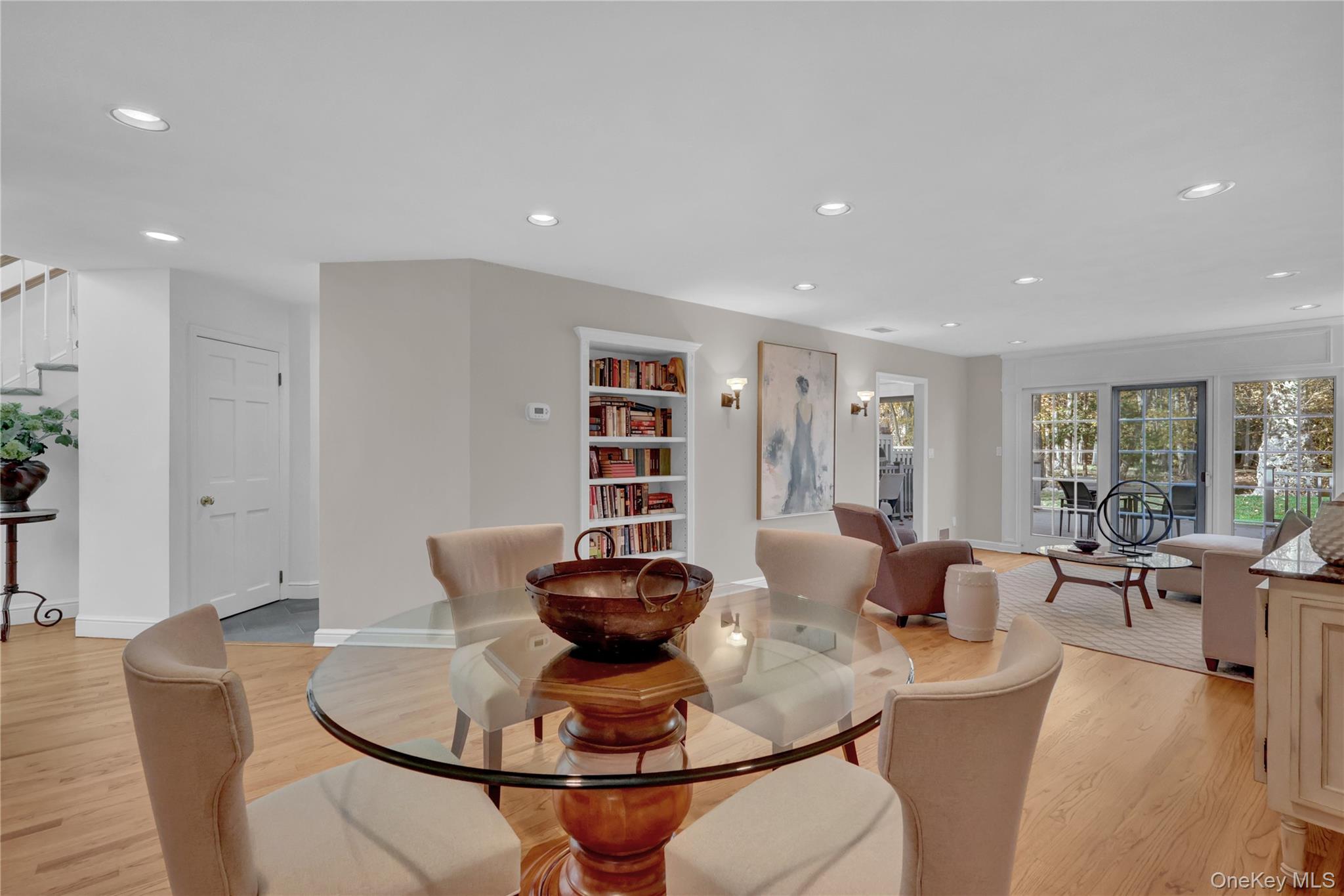 #7 photo, 4 Club Drive, Jericho , NY 11753