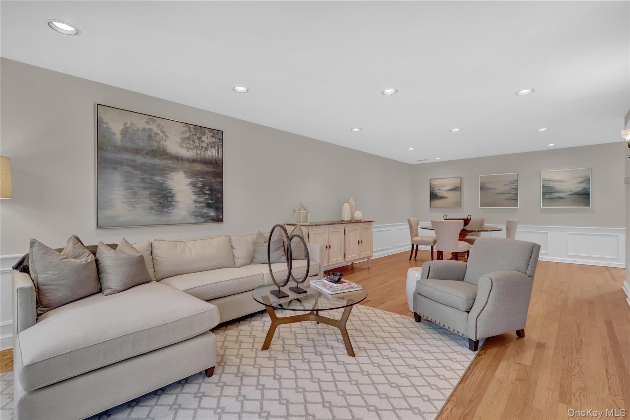 #9 photo, 4 Club Drive, Jericho , NY 11753