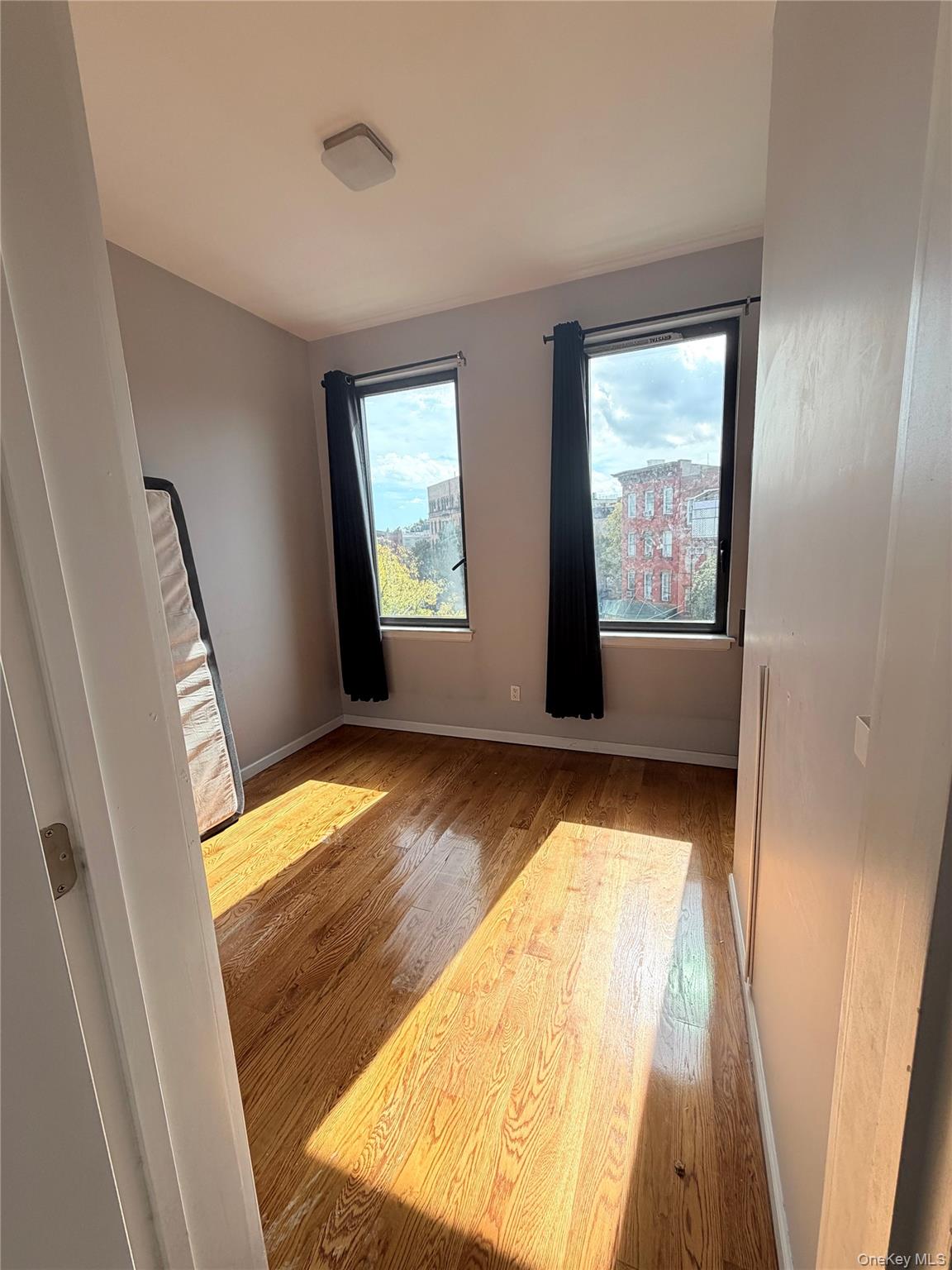 #4 photo, 390 Broadway, Brooklyn , NY 11211