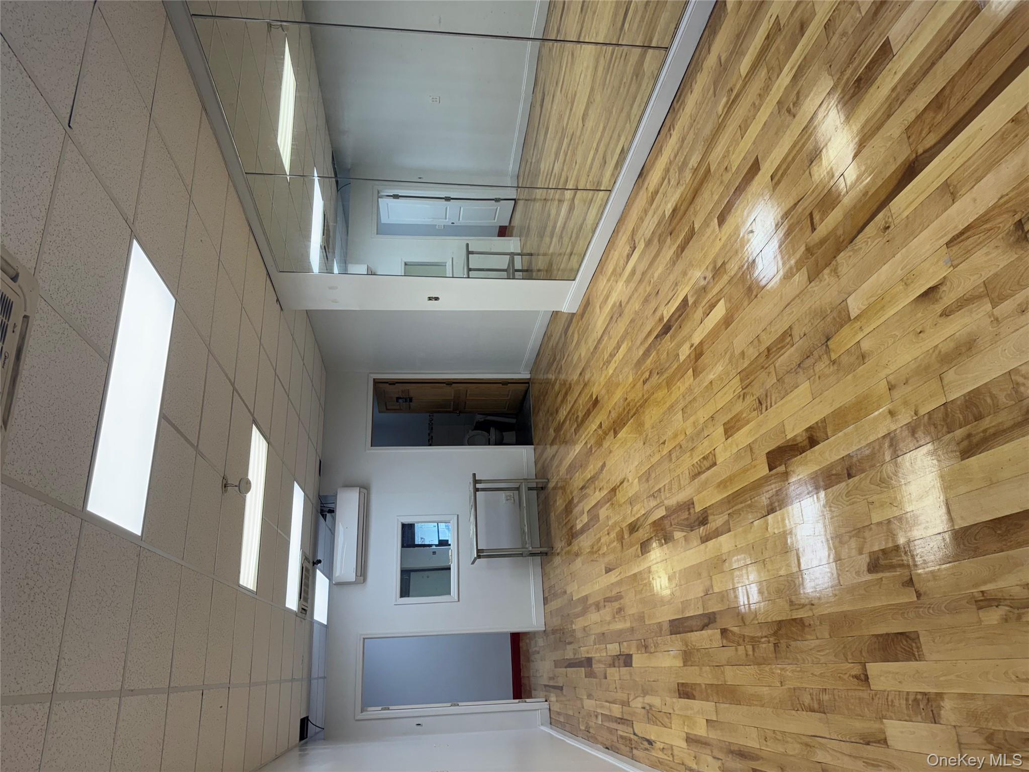 #3 photo, 10907 Farmers Boulevard, Saint Albans , NY 11412