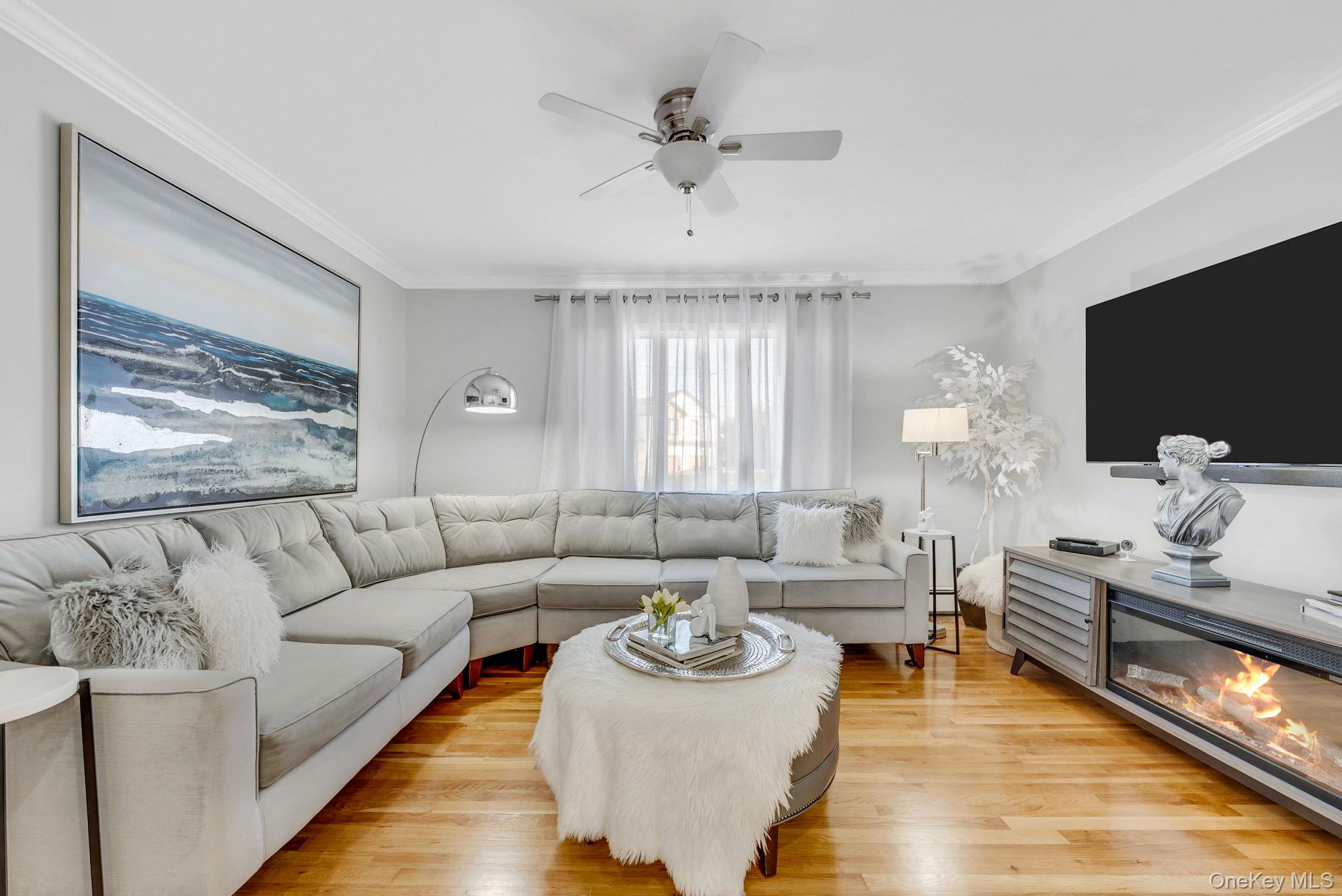 #13 photo, 248 Arnold Avenue, West Babylon , NY 11704