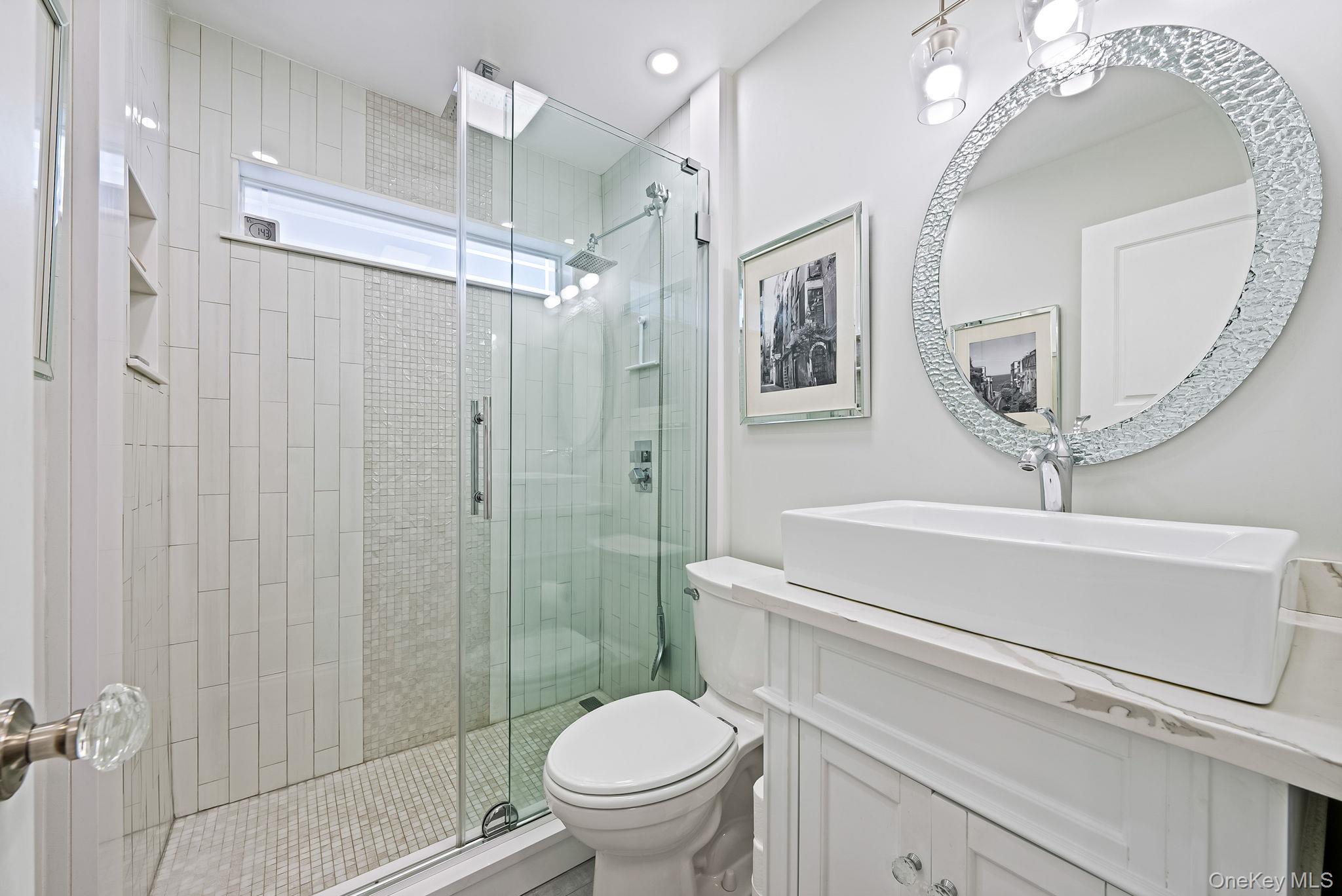 #15 photo, 248 Arnold Avenue, West Babylon , NY 11704