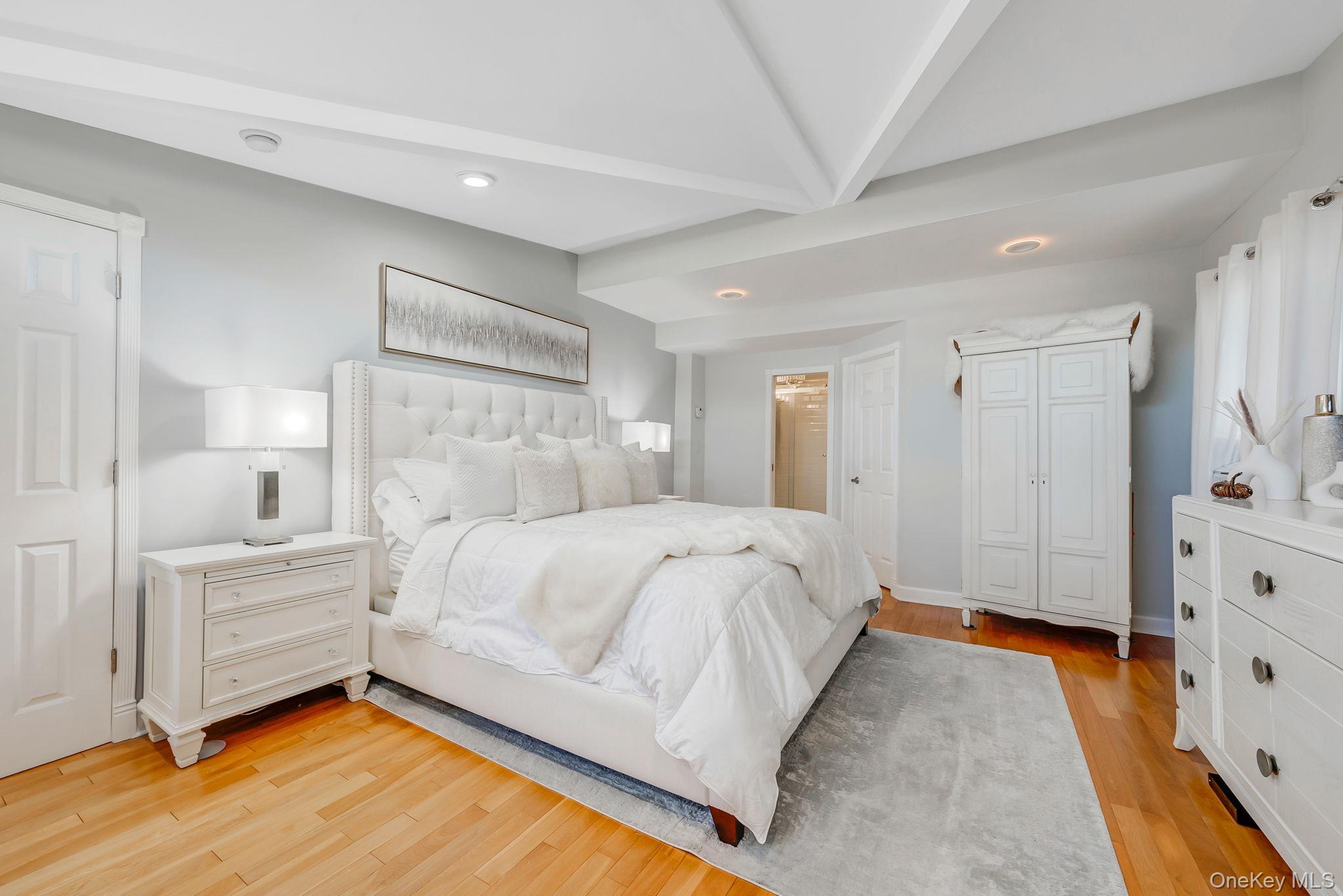 #18 photo, 248 Arnold Avenue, West Babylon , NY 11704