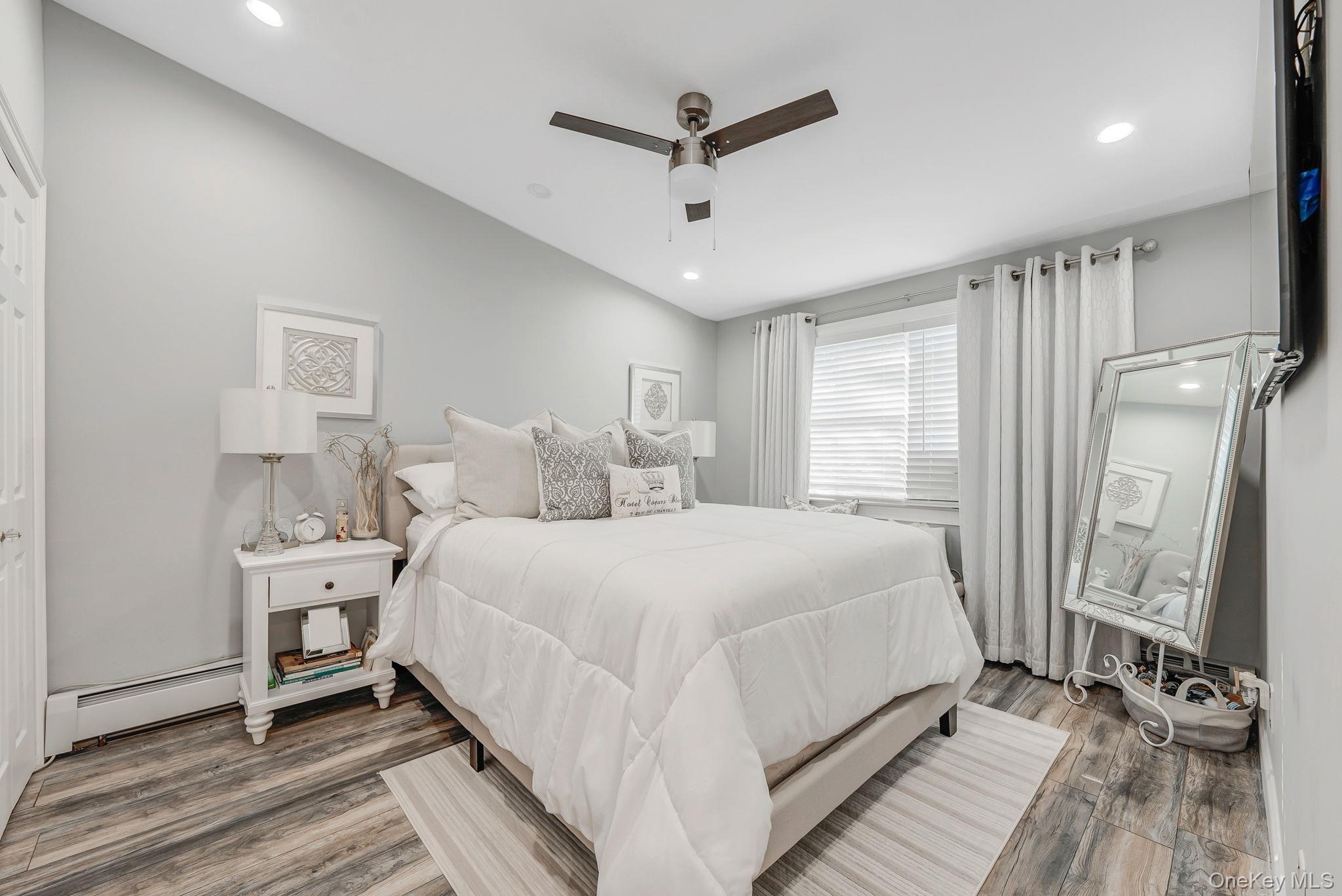 #19 photo, 248 Arnold Avenue, West Babylon , NY 11704