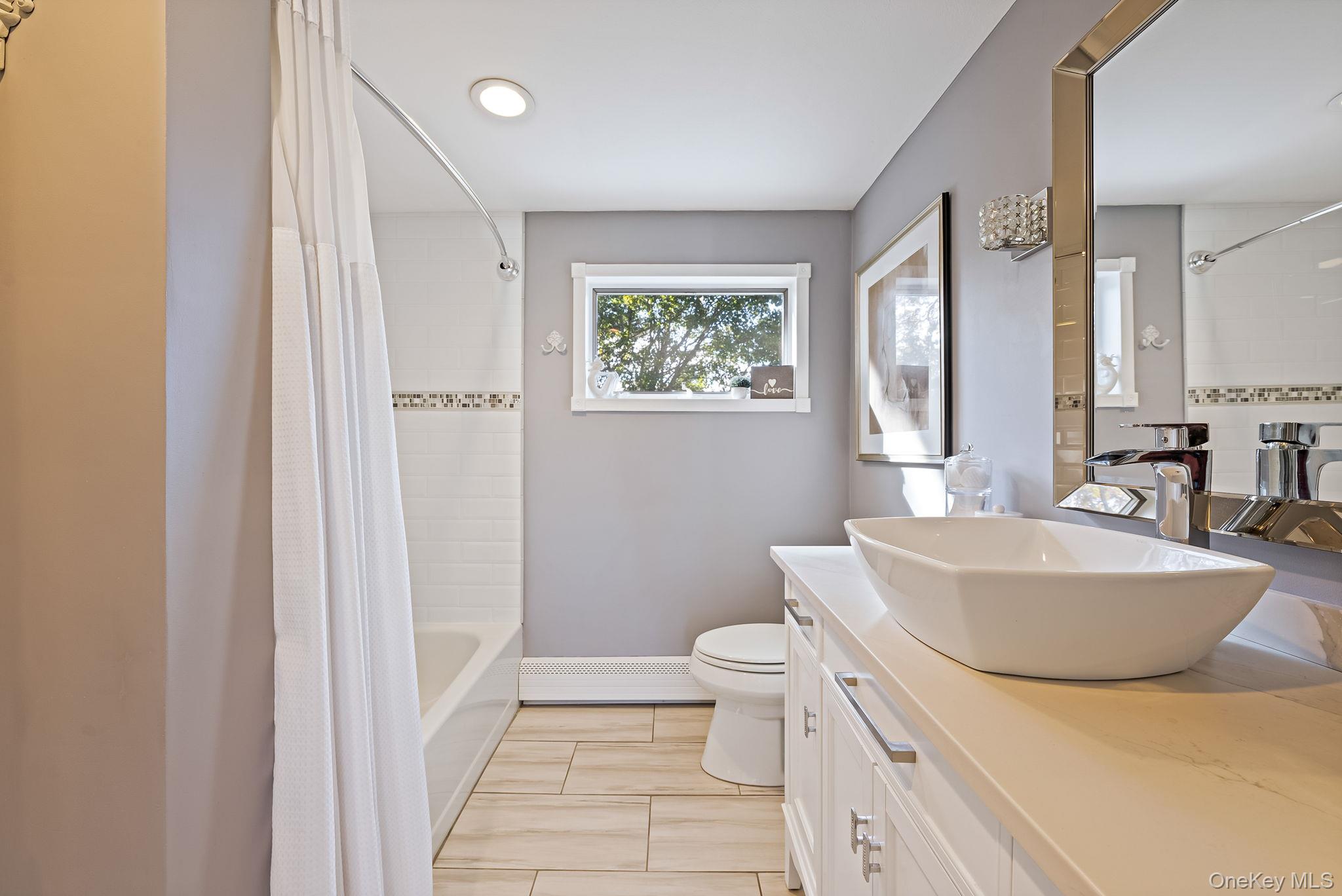 #20 photo, 248 Arnold Avenue, West Babylon , NY 11704