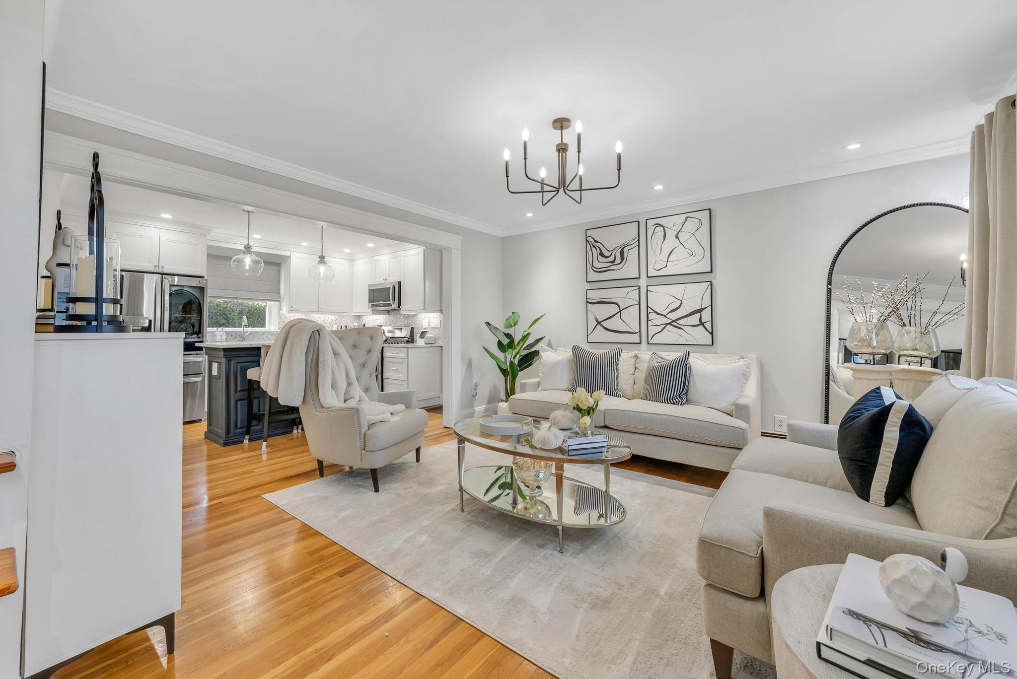 #3 photo, 248 Arnold Avenue, West Babylon , NY 11704