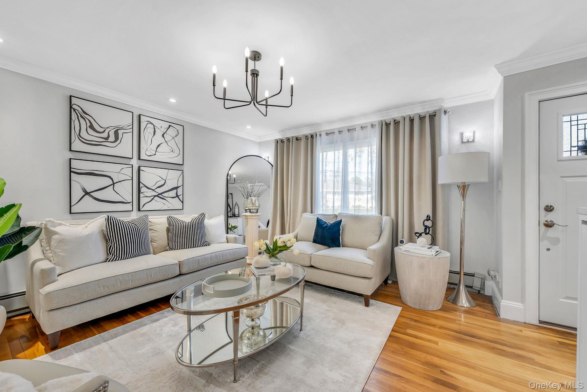 #4 photo, 248 Arnold Avenue, West Babylon , NY 11704