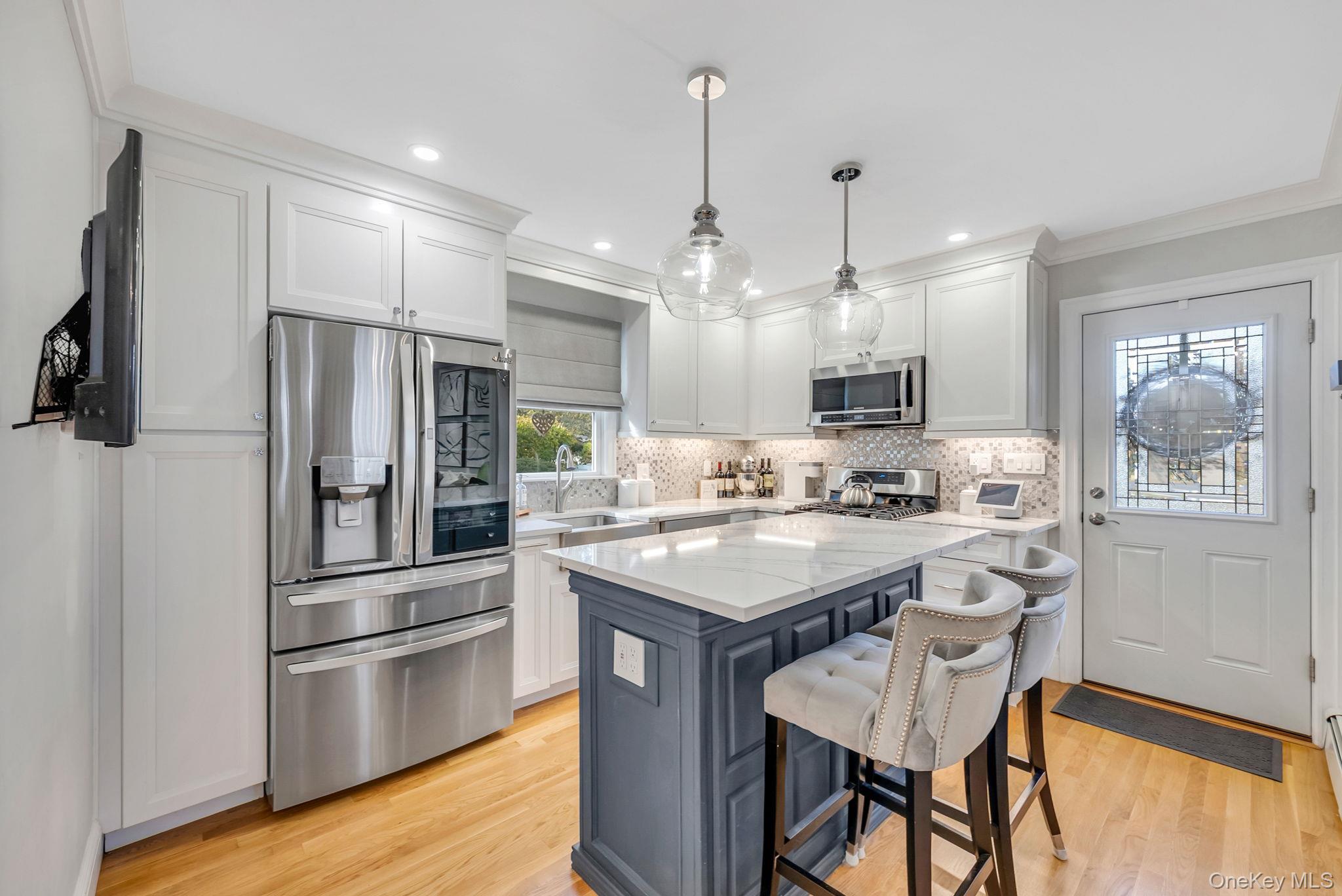 #7 photo, 248 Arnold Avenue, West Babylon , NY 11704