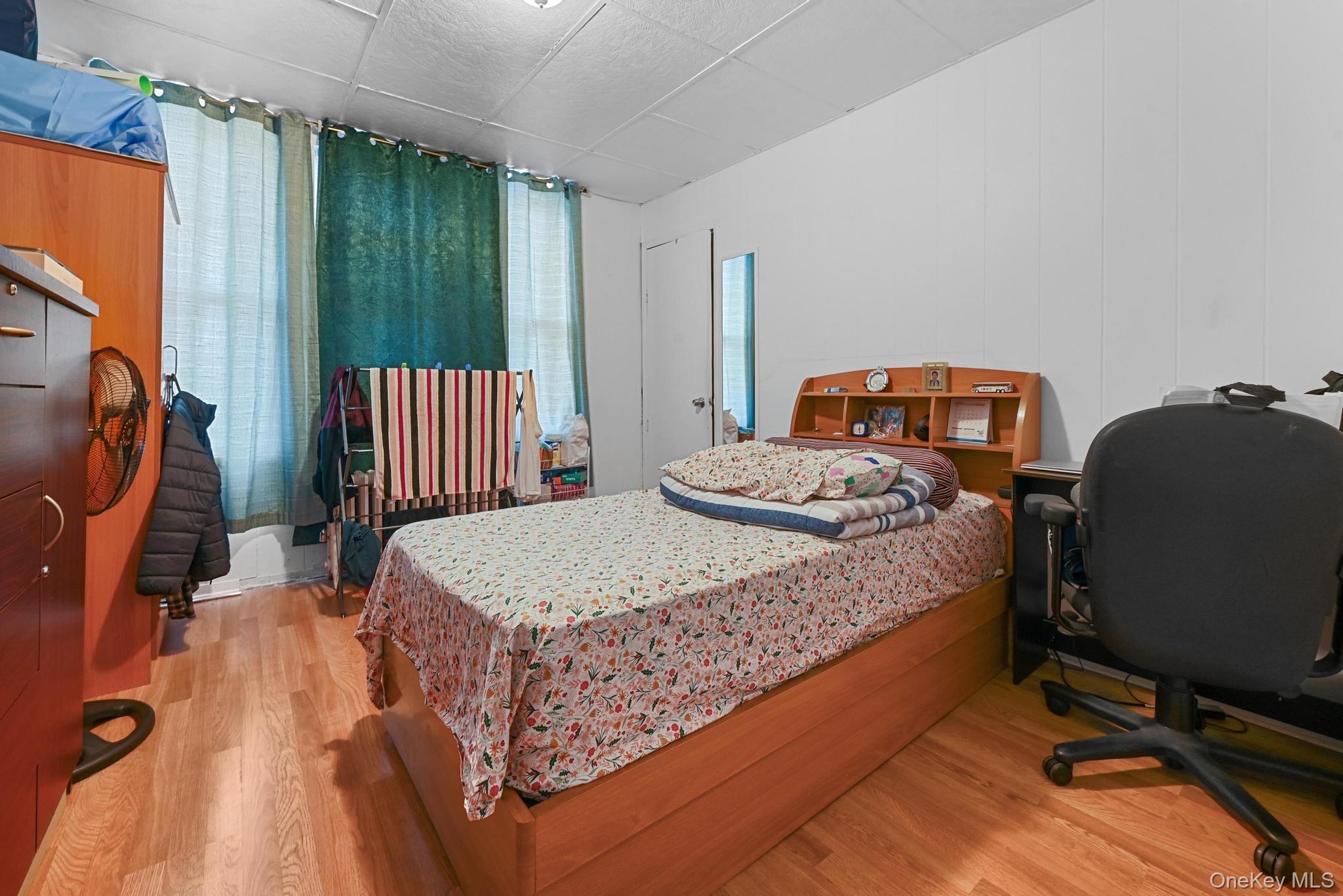 #12 photo, 90-16 76 Street, Woodhaven , NY 11421