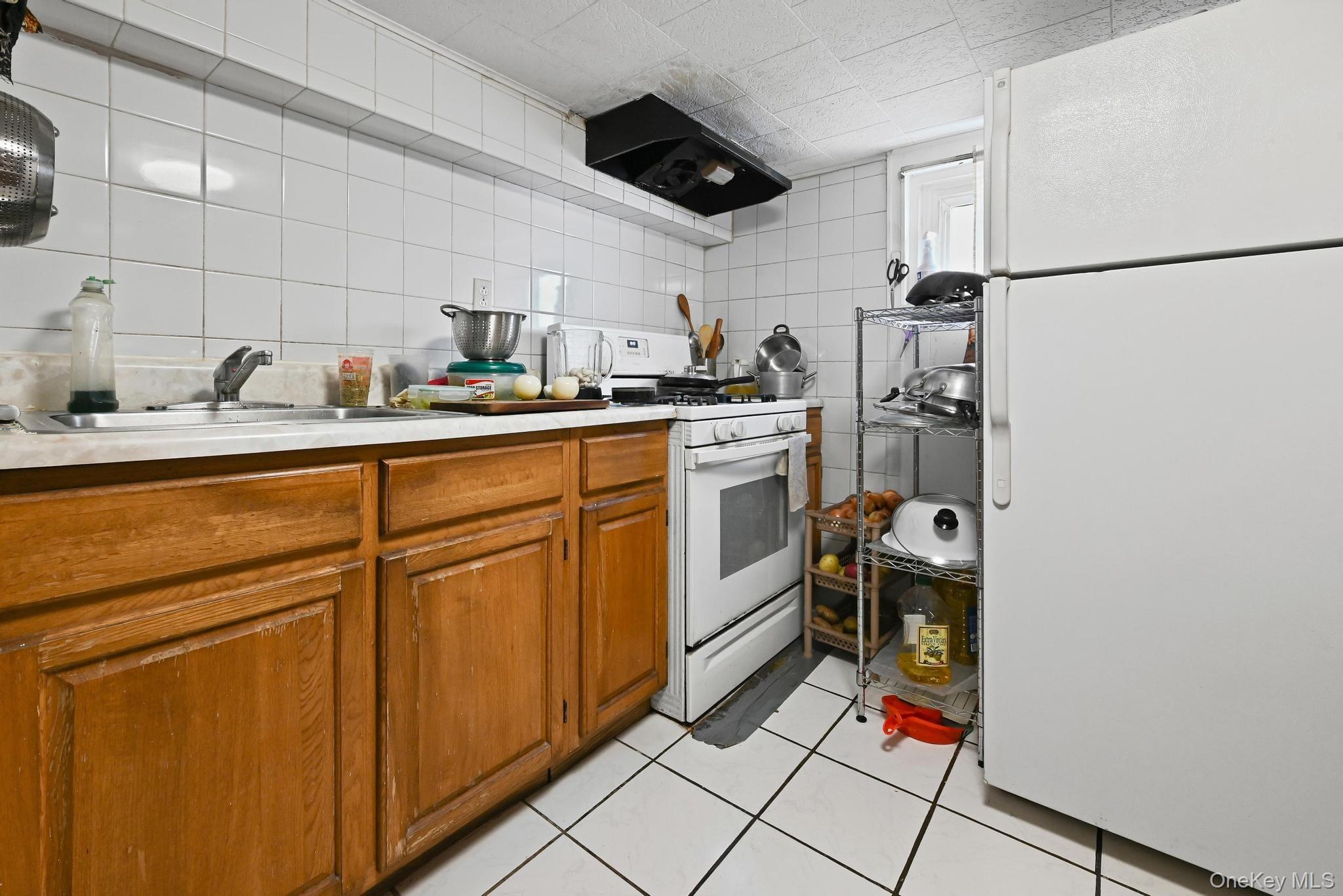 #15 photo, 90-16 76 Street, Woodhaven , NY 11421