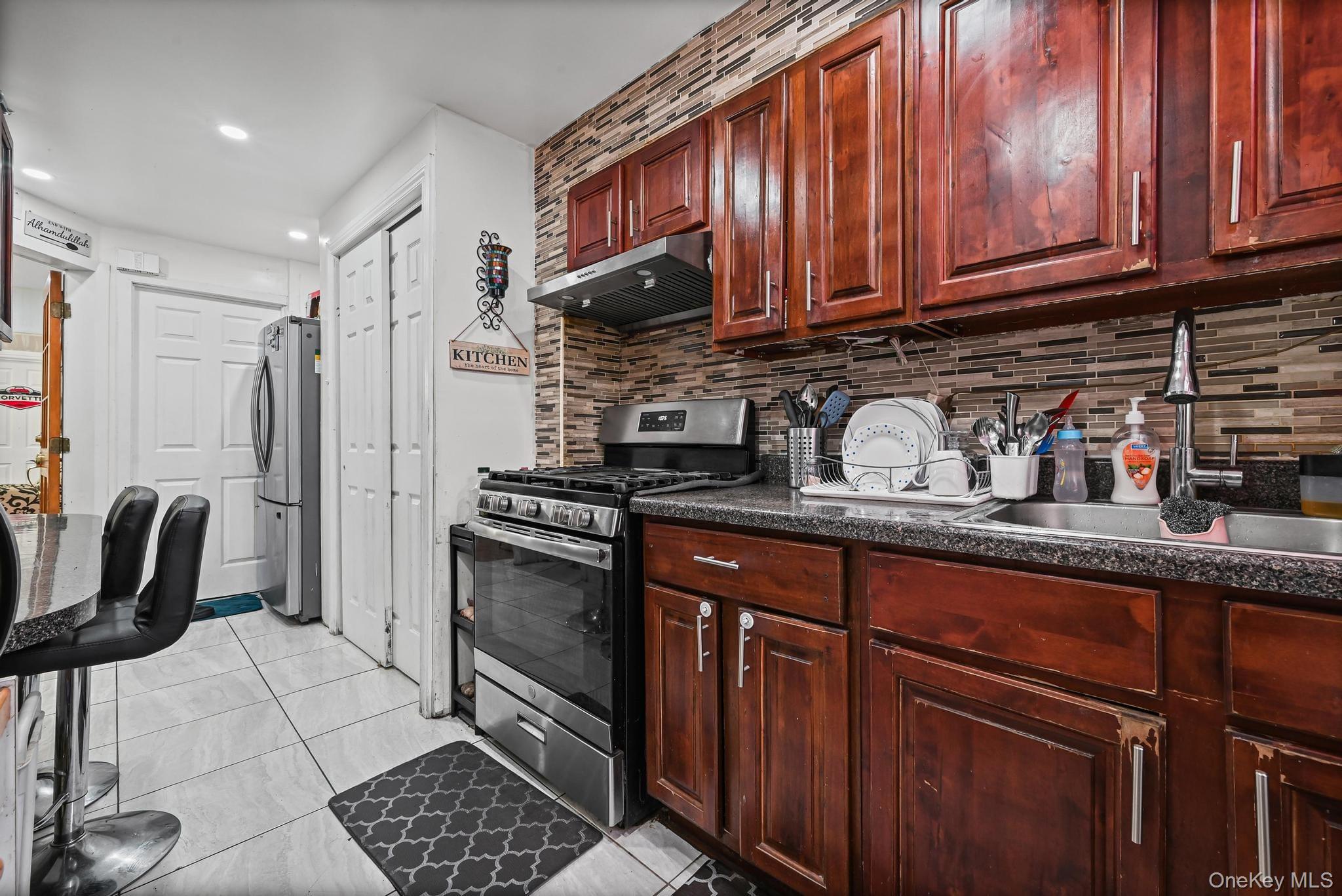 #4 photo, 90-16 76 Street, Woodhaven , NY 11421