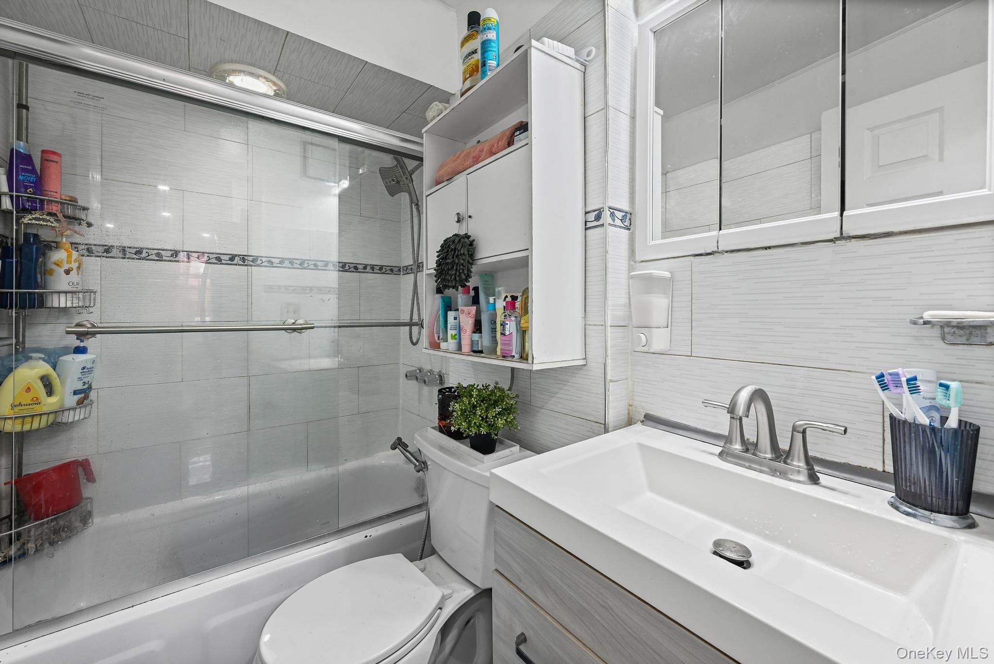 #8 photo, 90-16 76 Street, Woodhaven , NY 11421