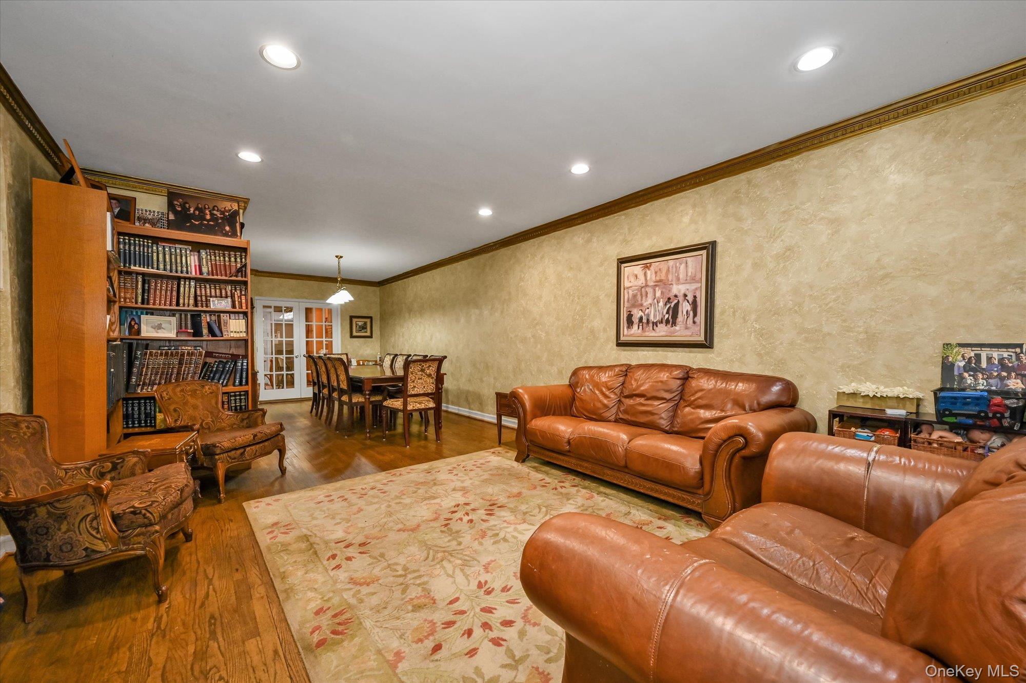 #3 photo, 73-41 141st Place, Kew Garden Hills , NY 11367