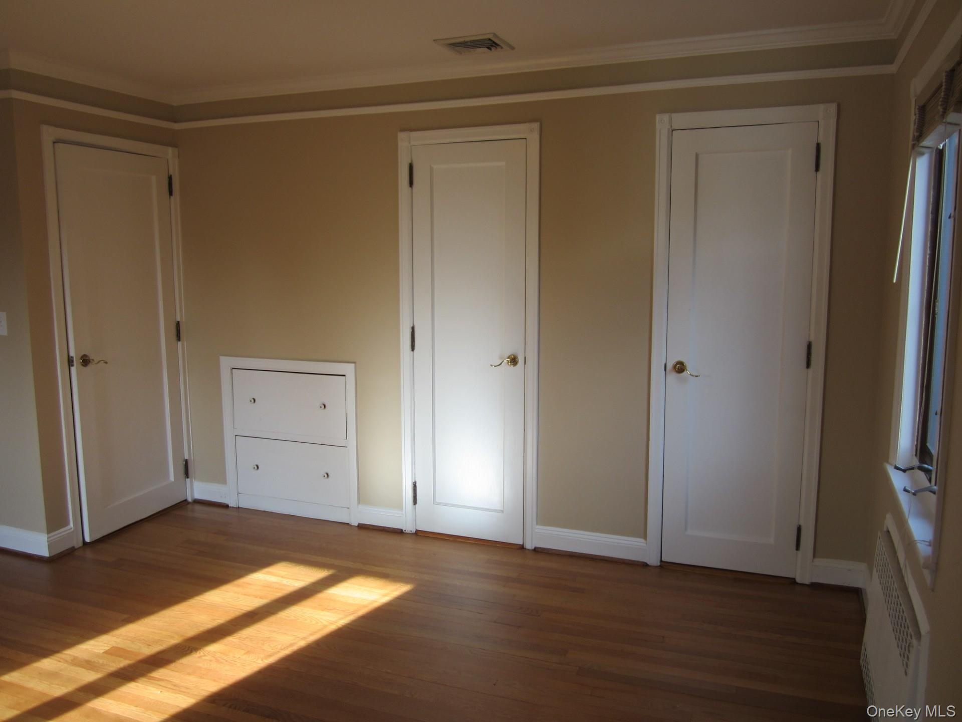 #15 photo, 73 Sheridan Avenue, Williston Park , NY 11596