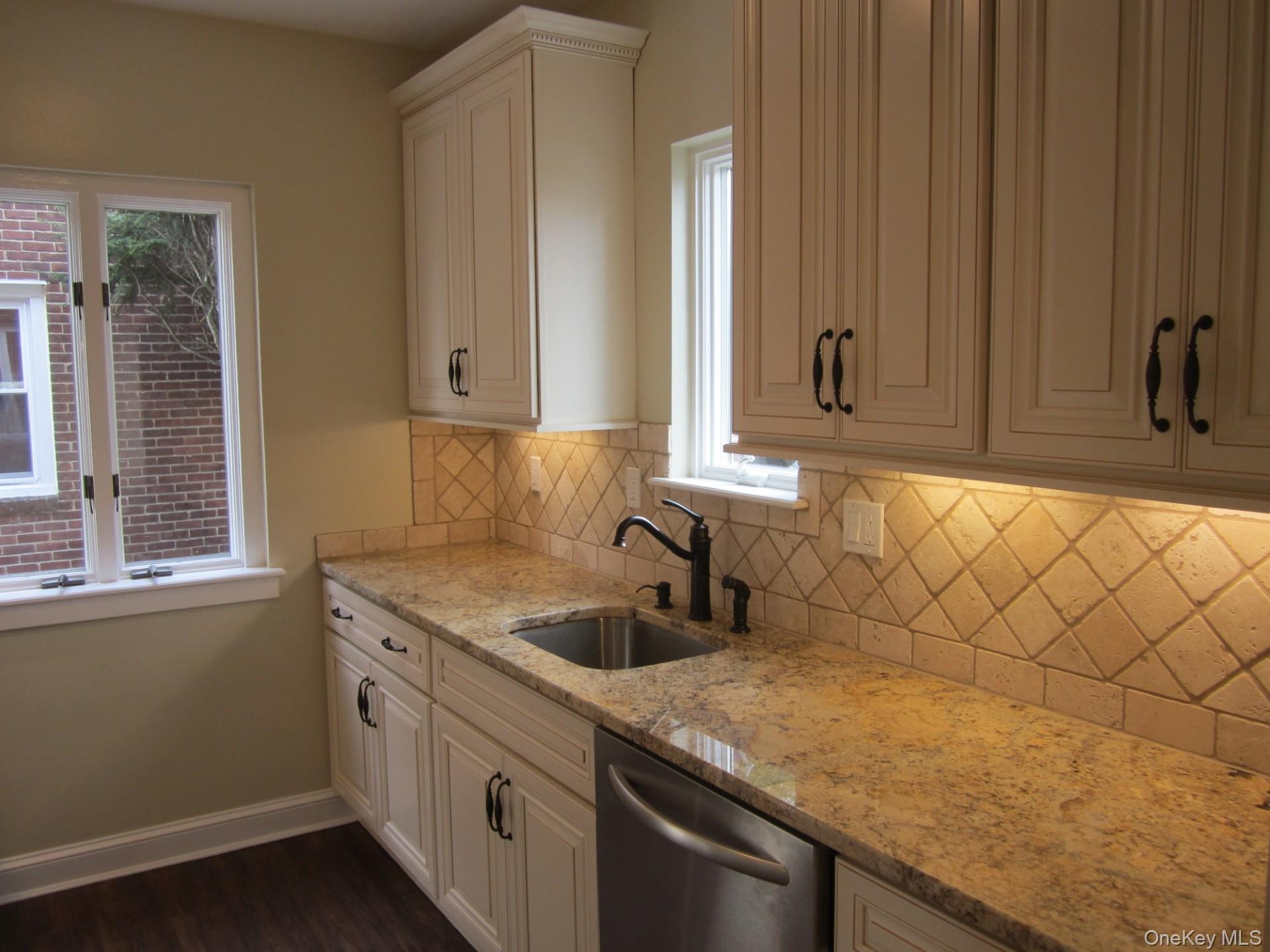 #7 photo, 73 Sheridan Avenue, Williston Park , NY 11596