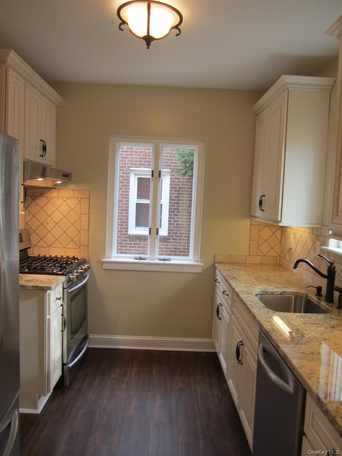 #8 photo, 73 Sheridan Avenue, Williston Park , NY 11596