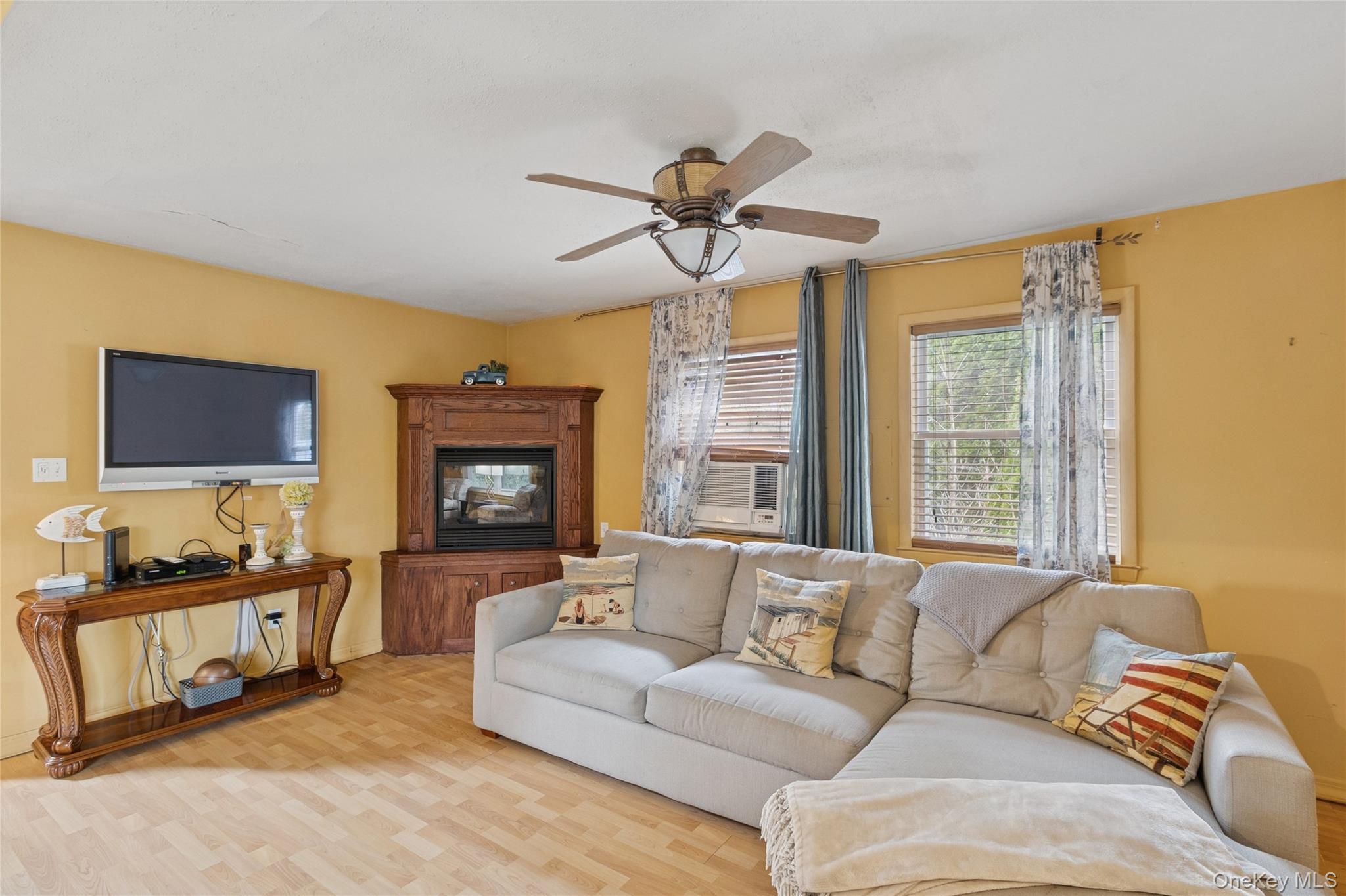 #12 photo, 3 Meadowgrass Lane, Southampton , NY 11968