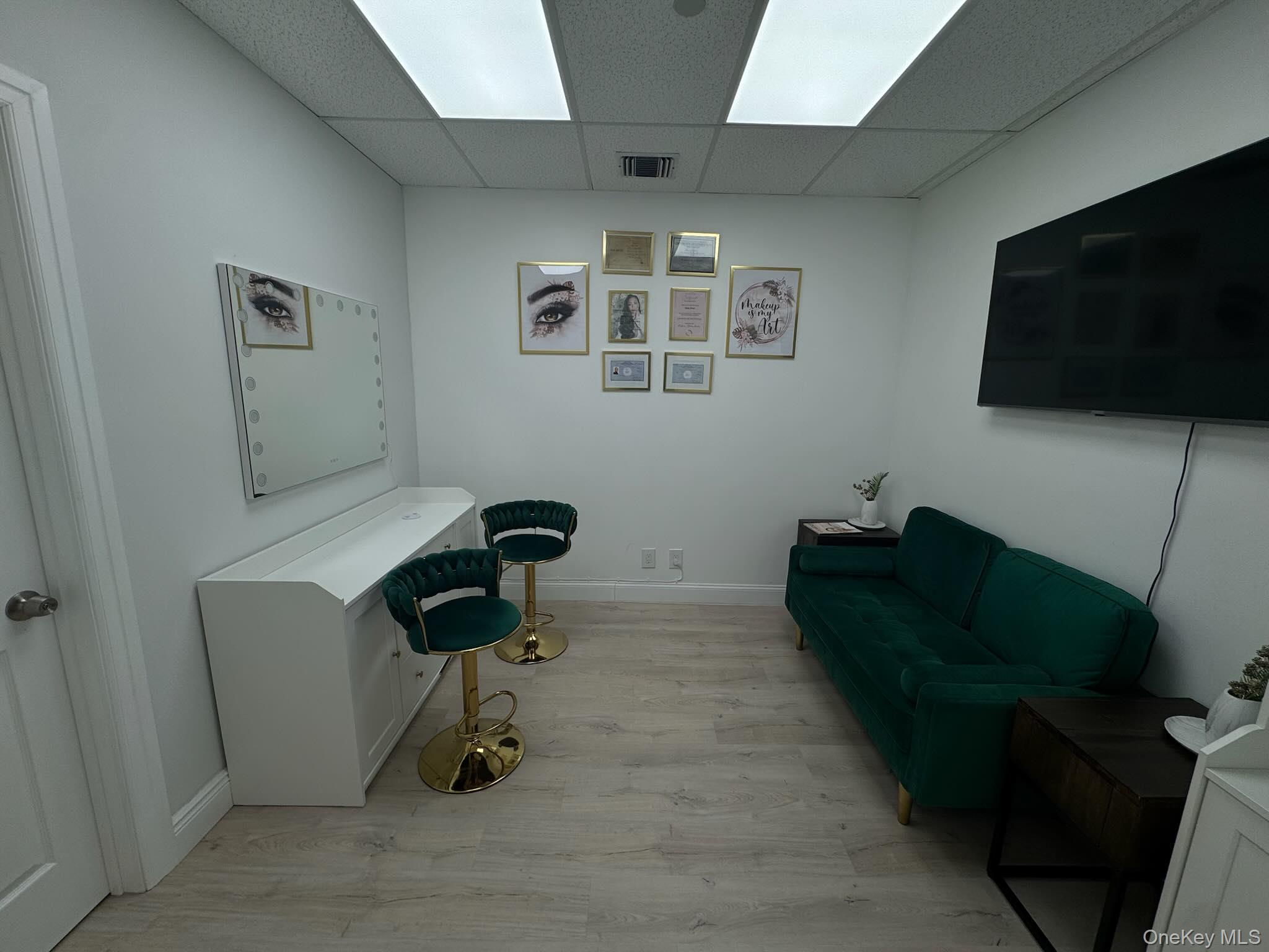 #6 photo, 107 Northern Blvd, Great Neck , NY 11021