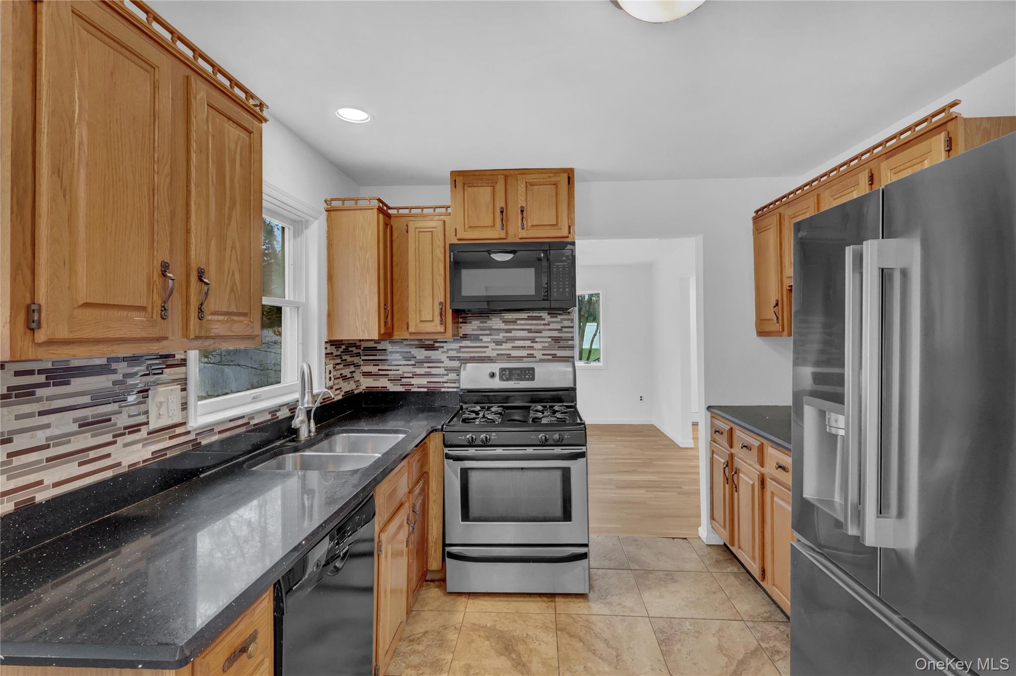 #11 photo, 415 Pond Path, East Setauket , NY 11733