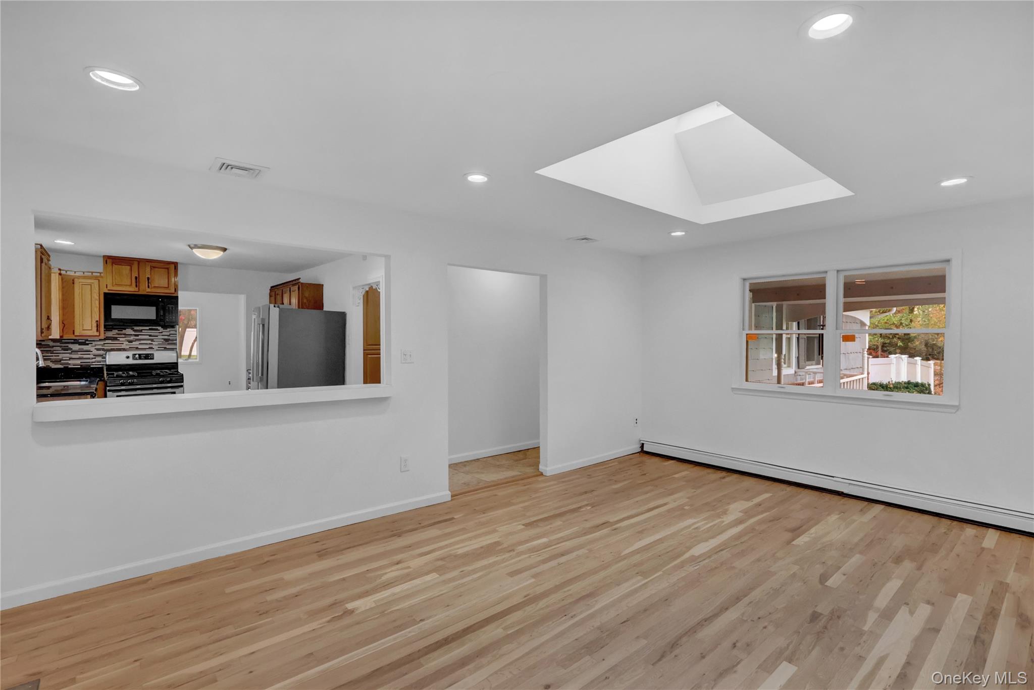 #14 photo, 415 Pond Path, East Setauket , NY 11733