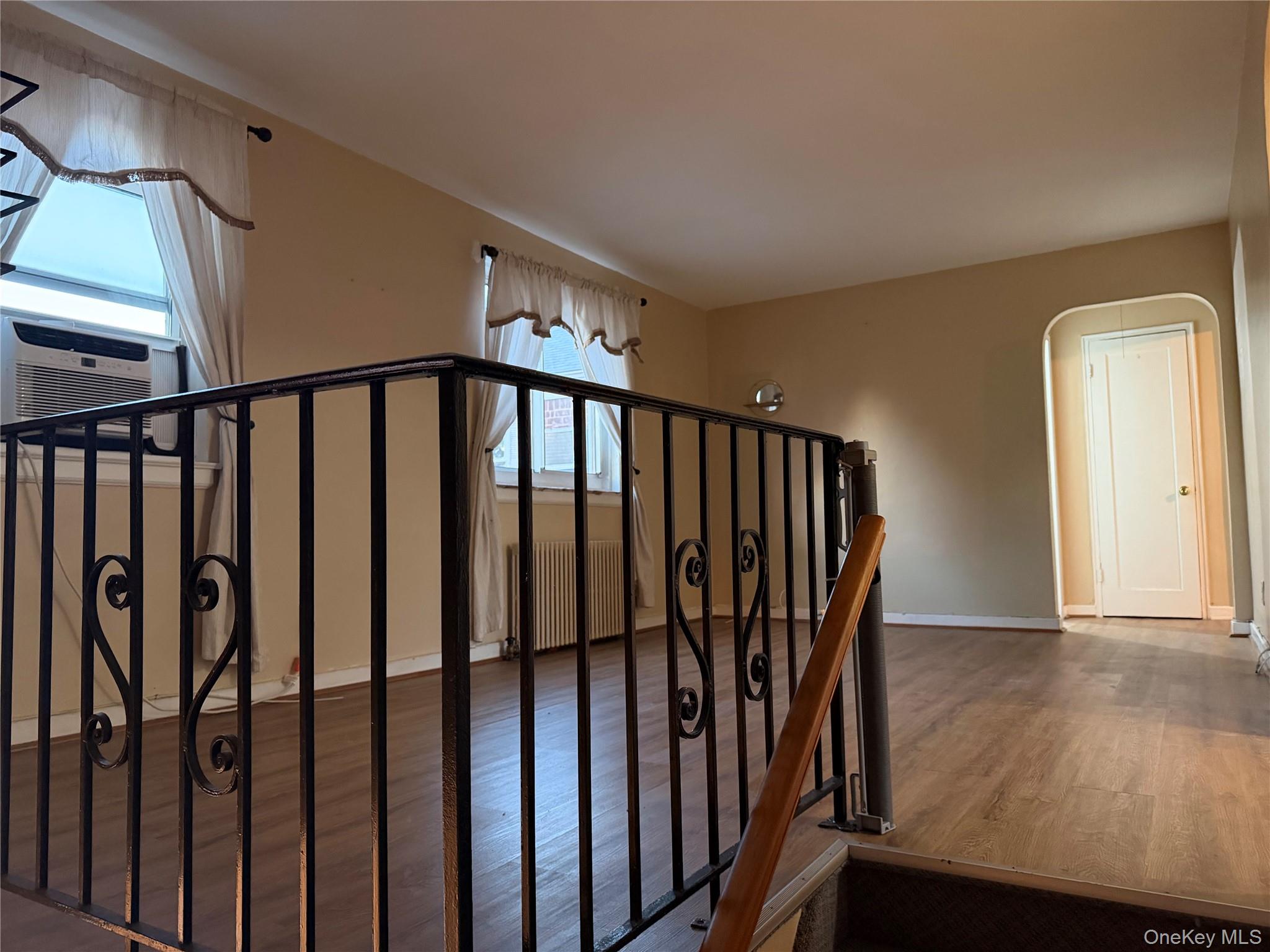 #4 photo, 247-41 77th Crescent, クイーンズ区 Bellerose , NY 11426