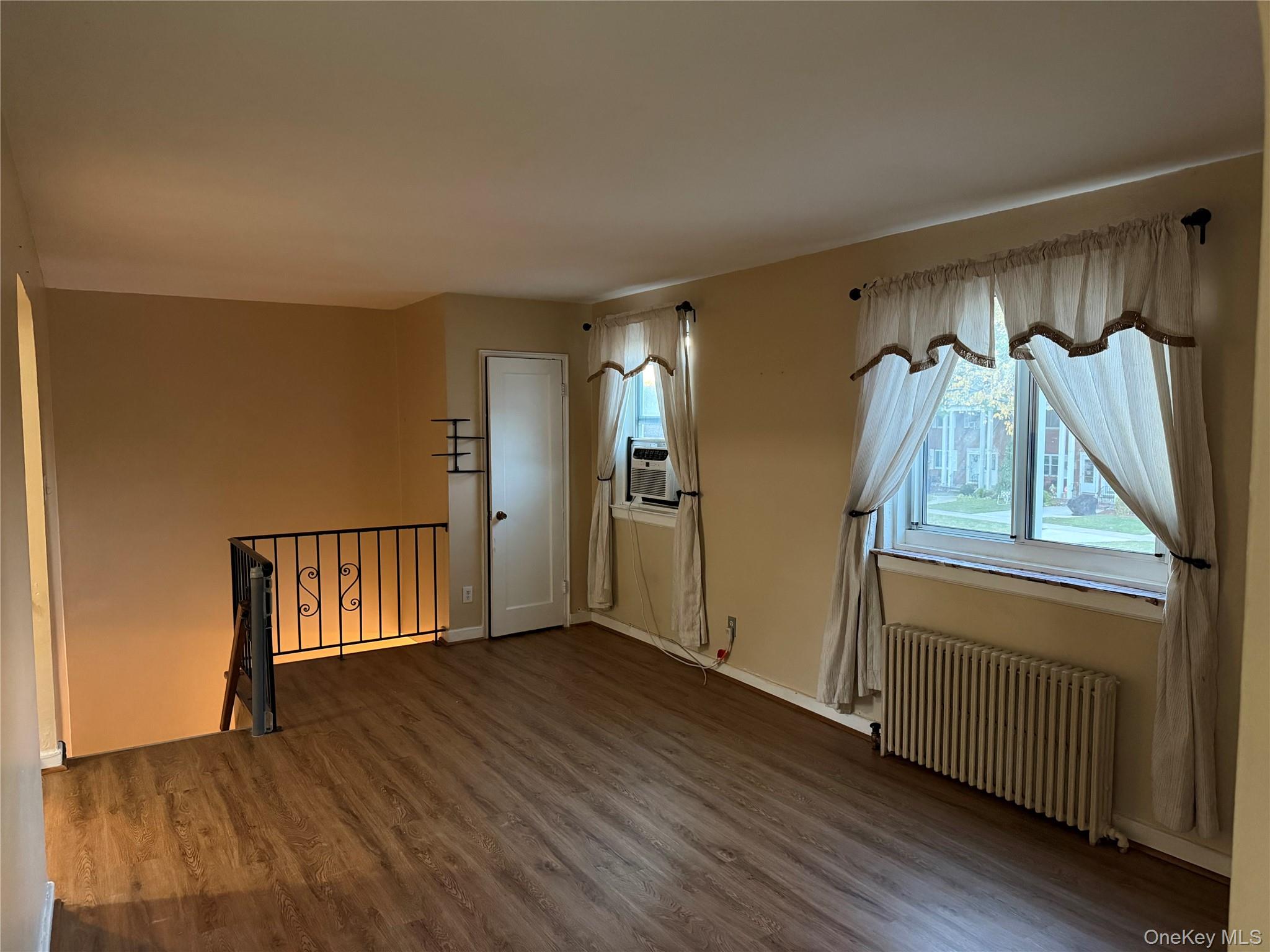 #5 photo, 247-41 77th Crescent, クイーンズ区 Bellerose , NY 11426