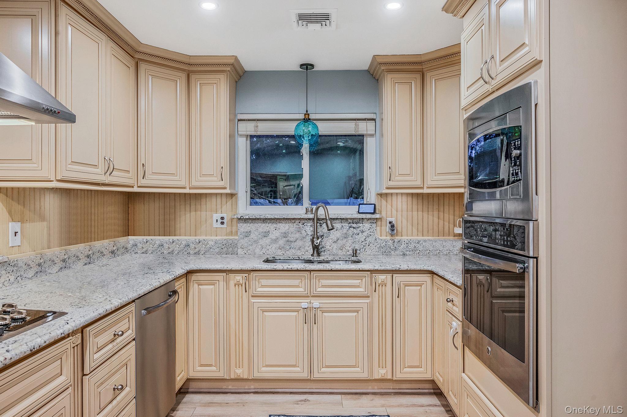 #17 photo, 1 Fuller Drive, Ridge , NY 11961