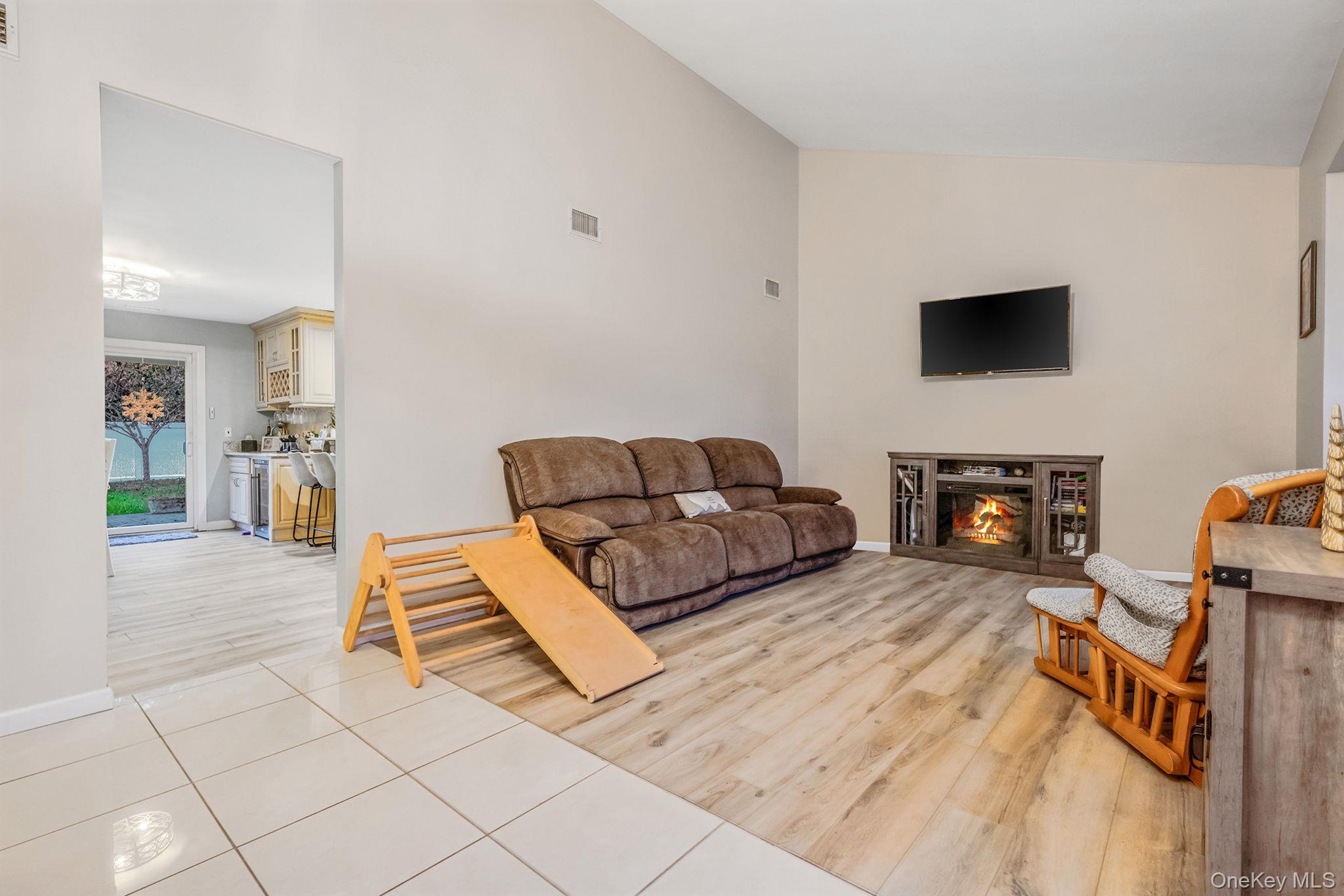 #6 photo, 1 Fuller Drive, Ridge , NY 11961