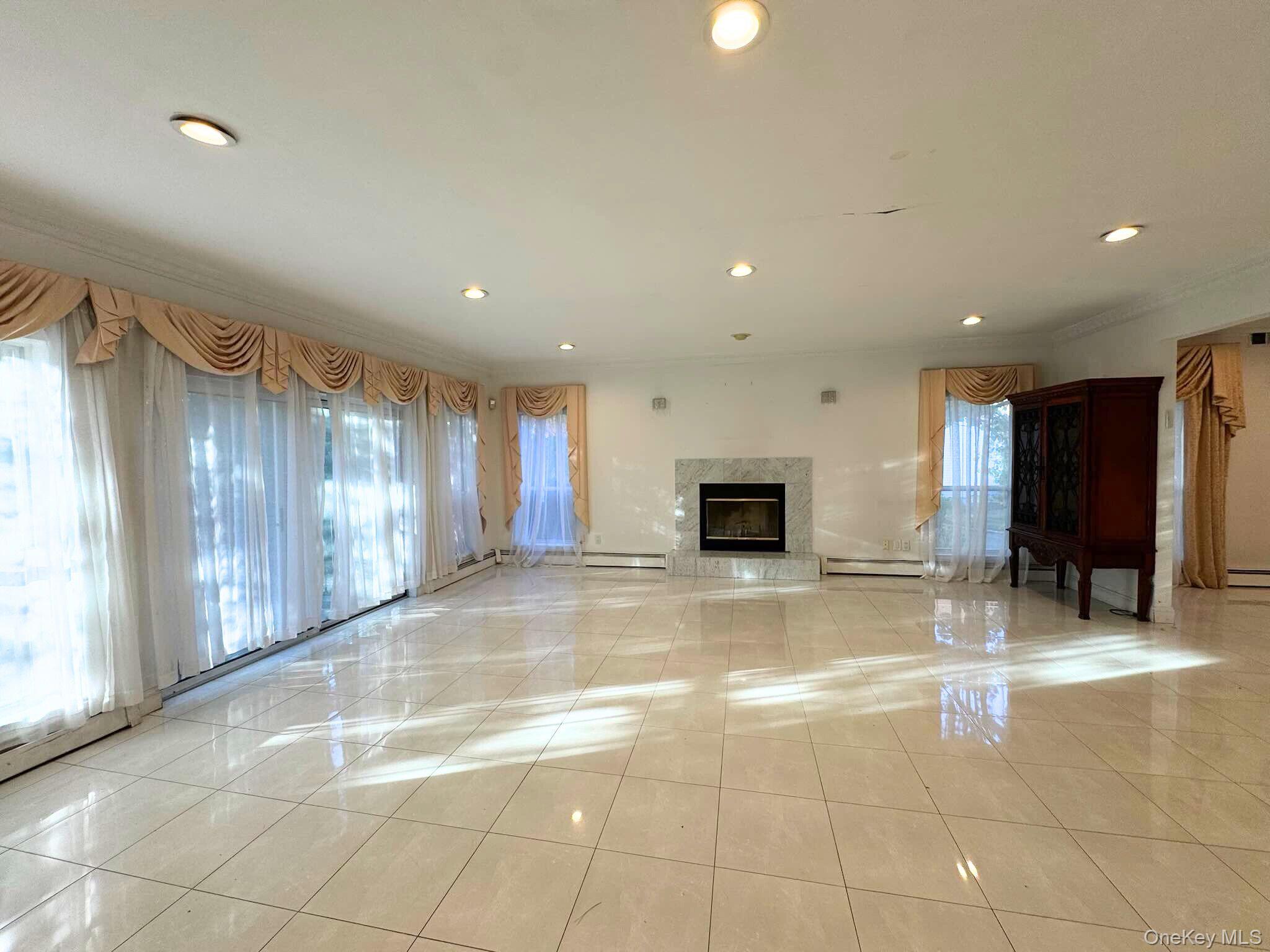 #15 photo, 21 Cary Road, Great Neck , NY 11021