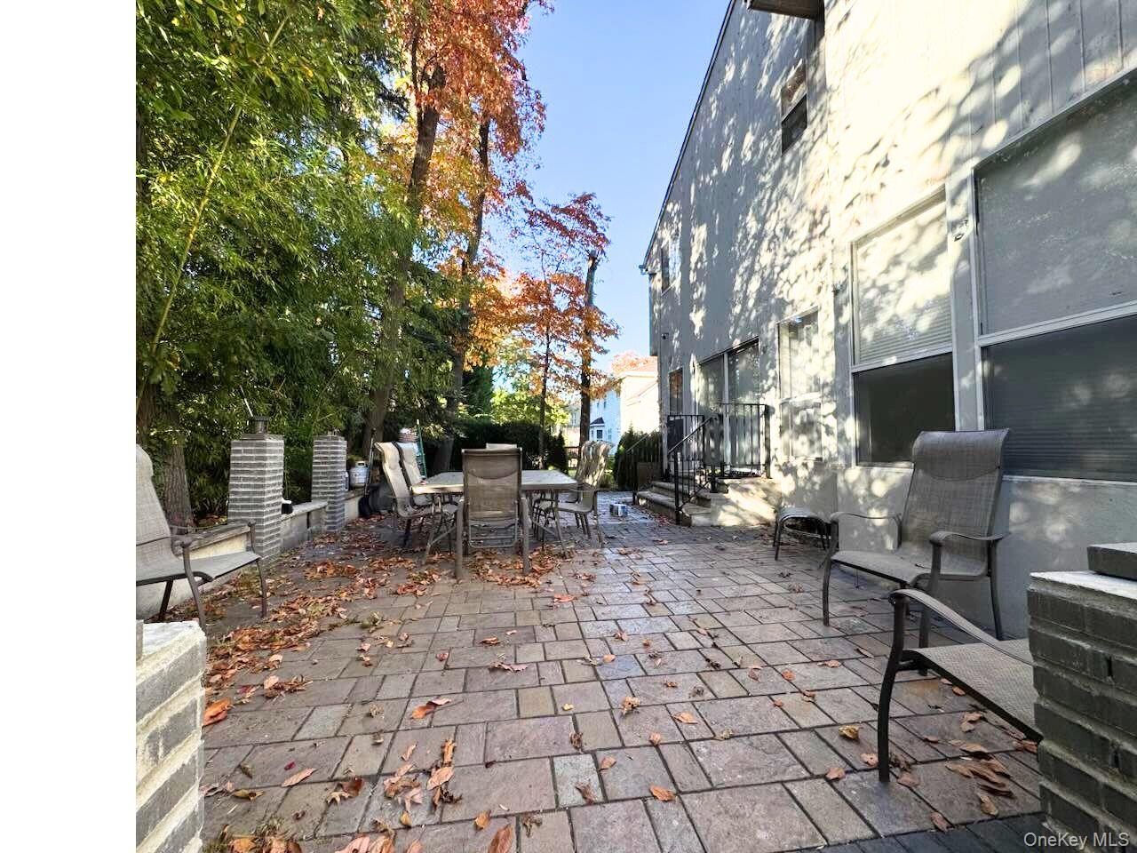 #17 photo, 21 Cary Road, Great Neck , NY 11021