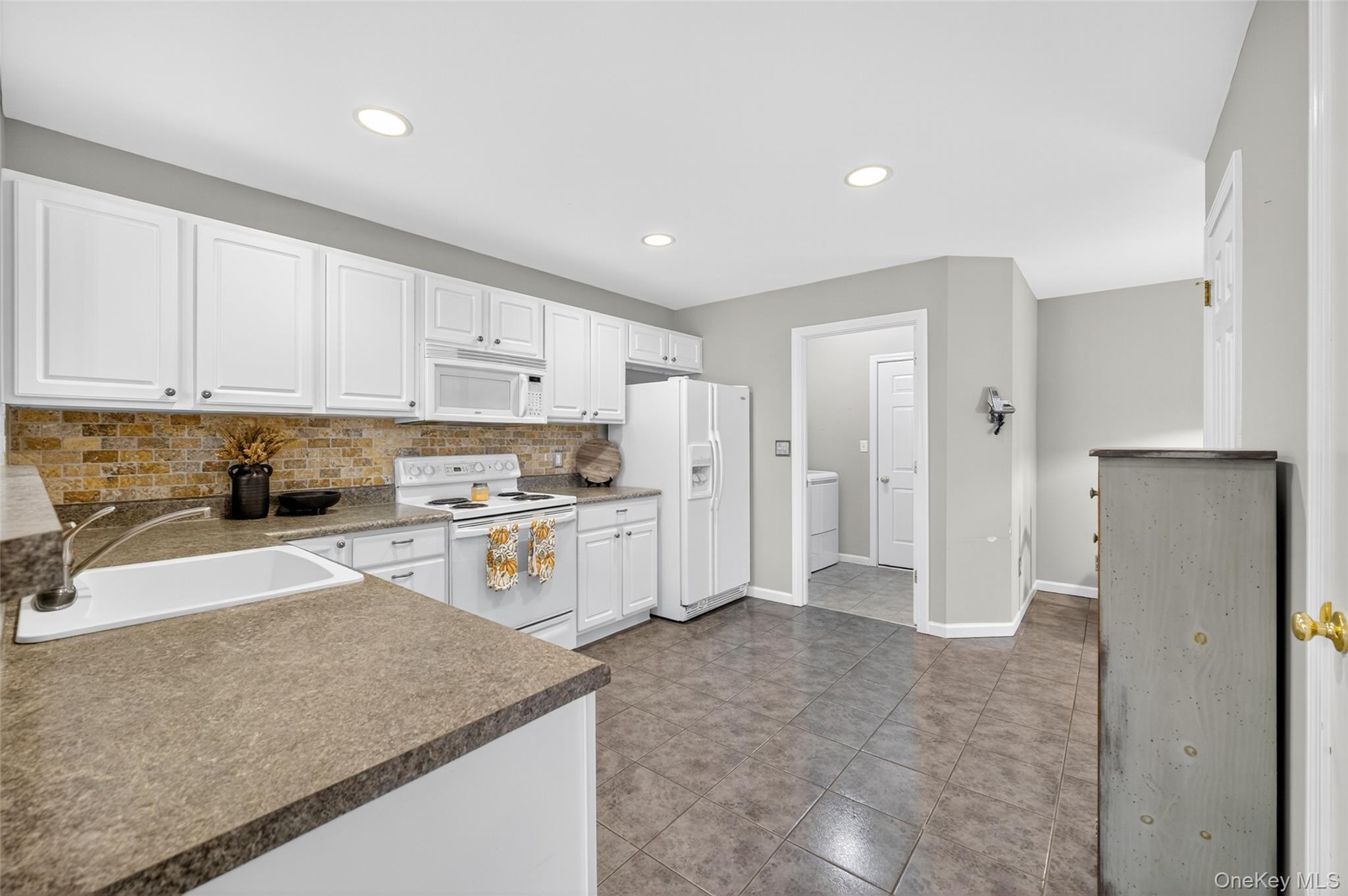 #11 photo, 25 Osborne Glen, Poughquag , NY 12570