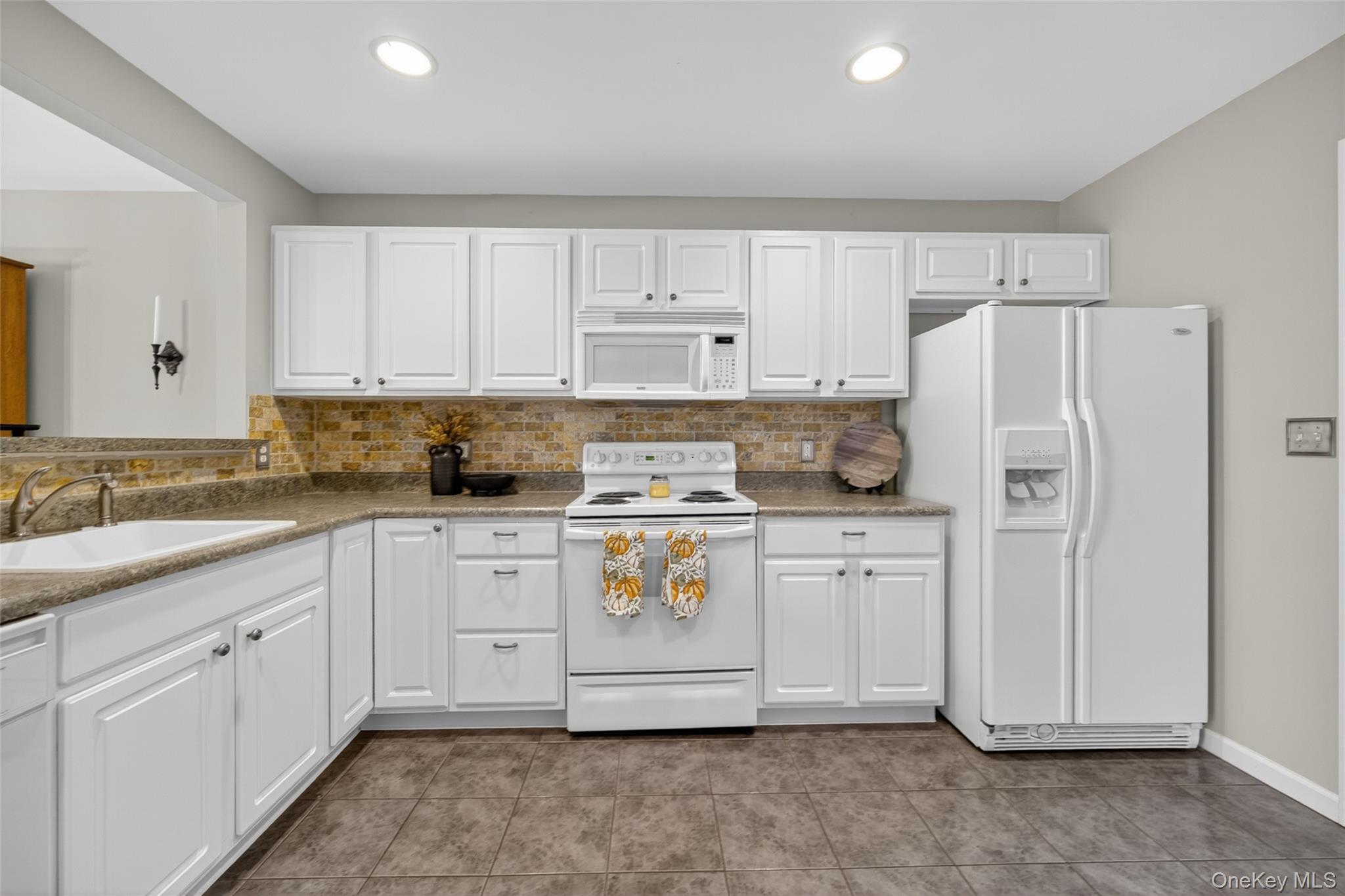 #16 photo, 25 Osborne Glen, Poughquag , NY 12570