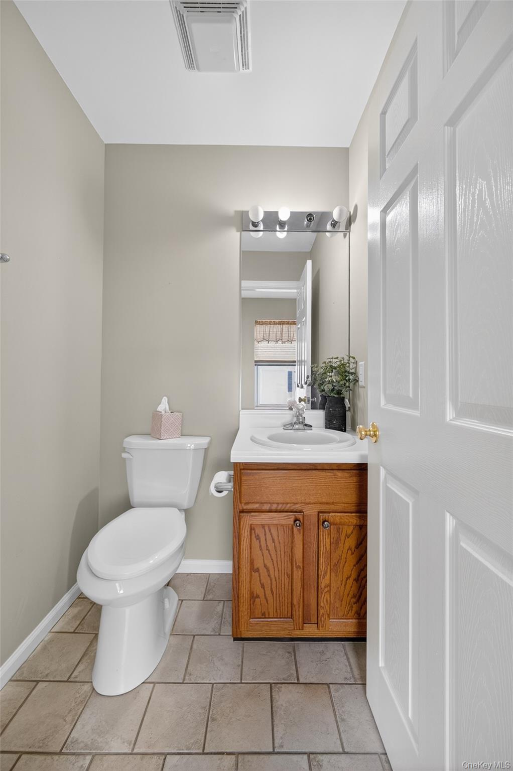 #18 photo, 25 Osborne Glen, Poughquag , NY 12570