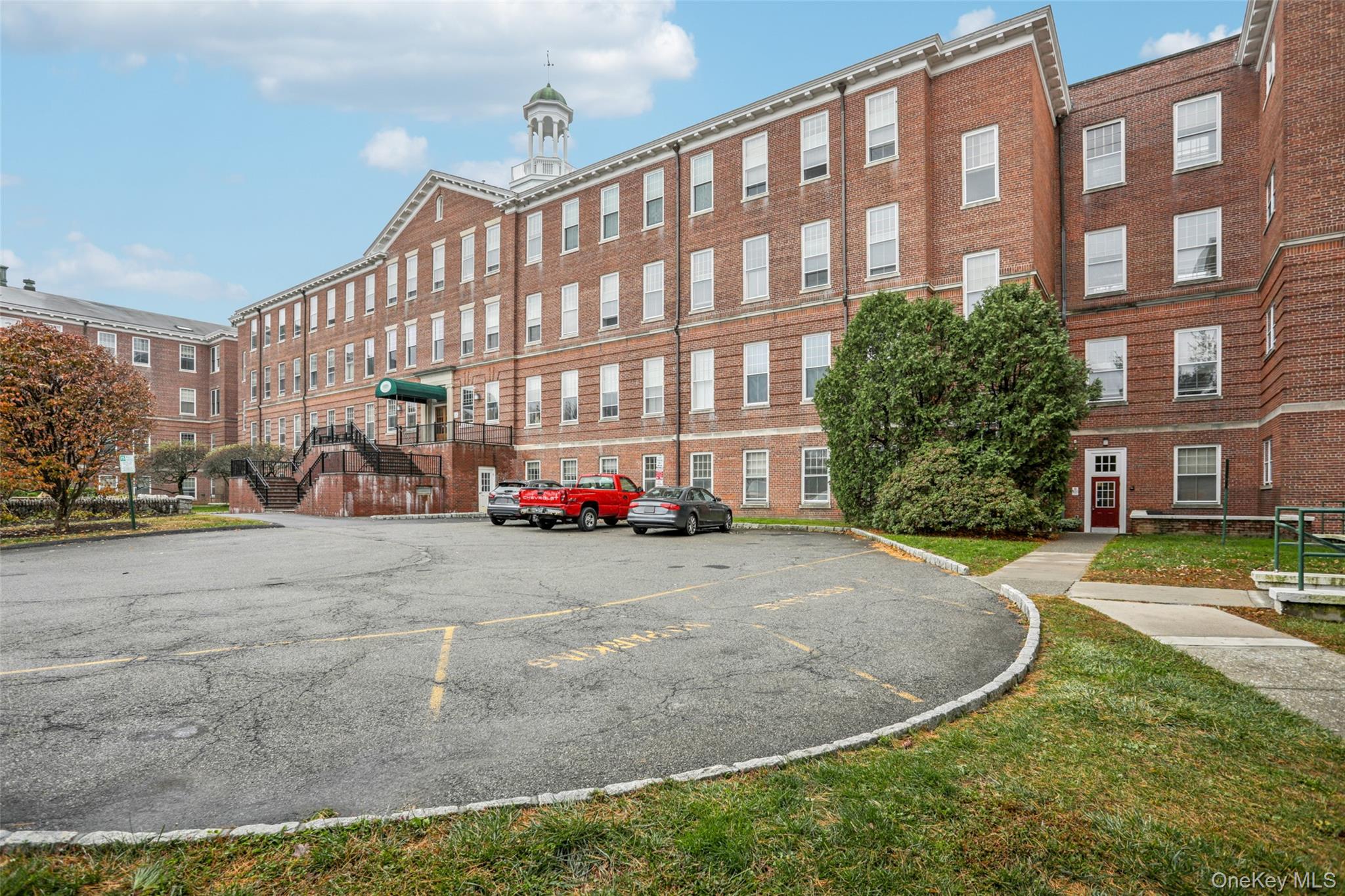 #2 photo, 3208 Villa At The Woods, Peekskill , NY 10566